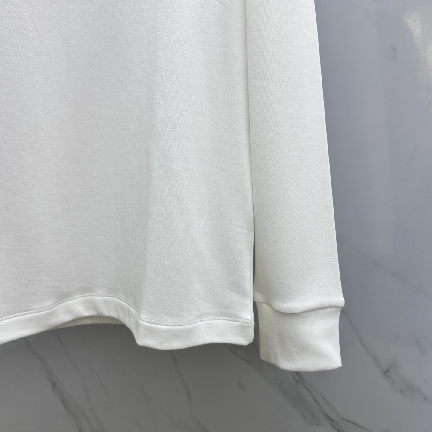 🆕GUCCI古驰 2025秋冬新款长袖打底衫保暖，同步发售！定制专属纯棉面料，内微磨毛，胸前采用品牌lo