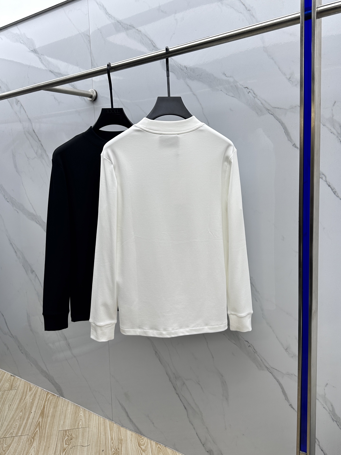 🆕GUCCI古驰 2025秋冬新款长袖打底衫保暖，同步发售！定制专属纯棉面料，内微磨毛，胸前采用品牌lo