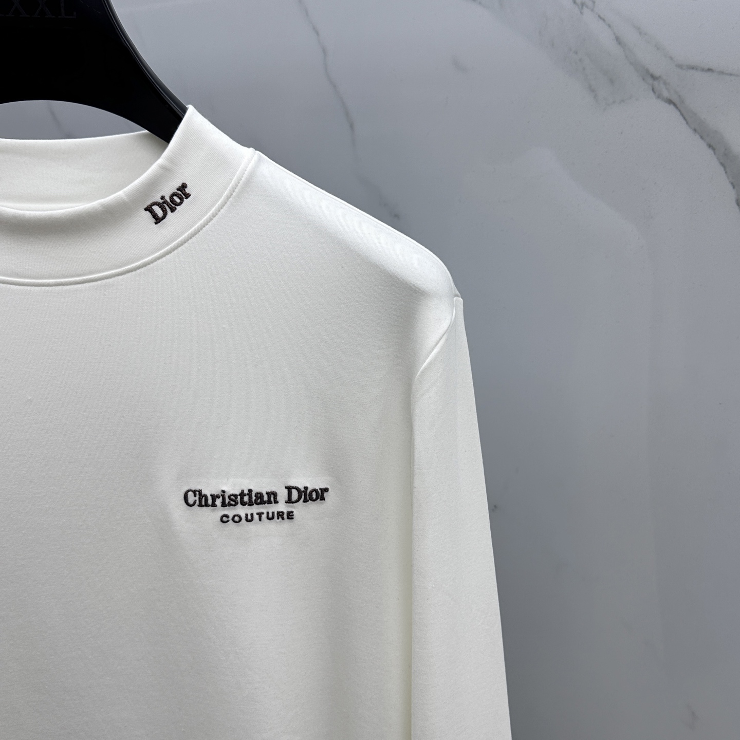 🆕Dior迪奥 2025秋冬新款长袖打底衫保暖，同步发售！定制专属纯棉面料，内微磨毛，胸前采用品牌log