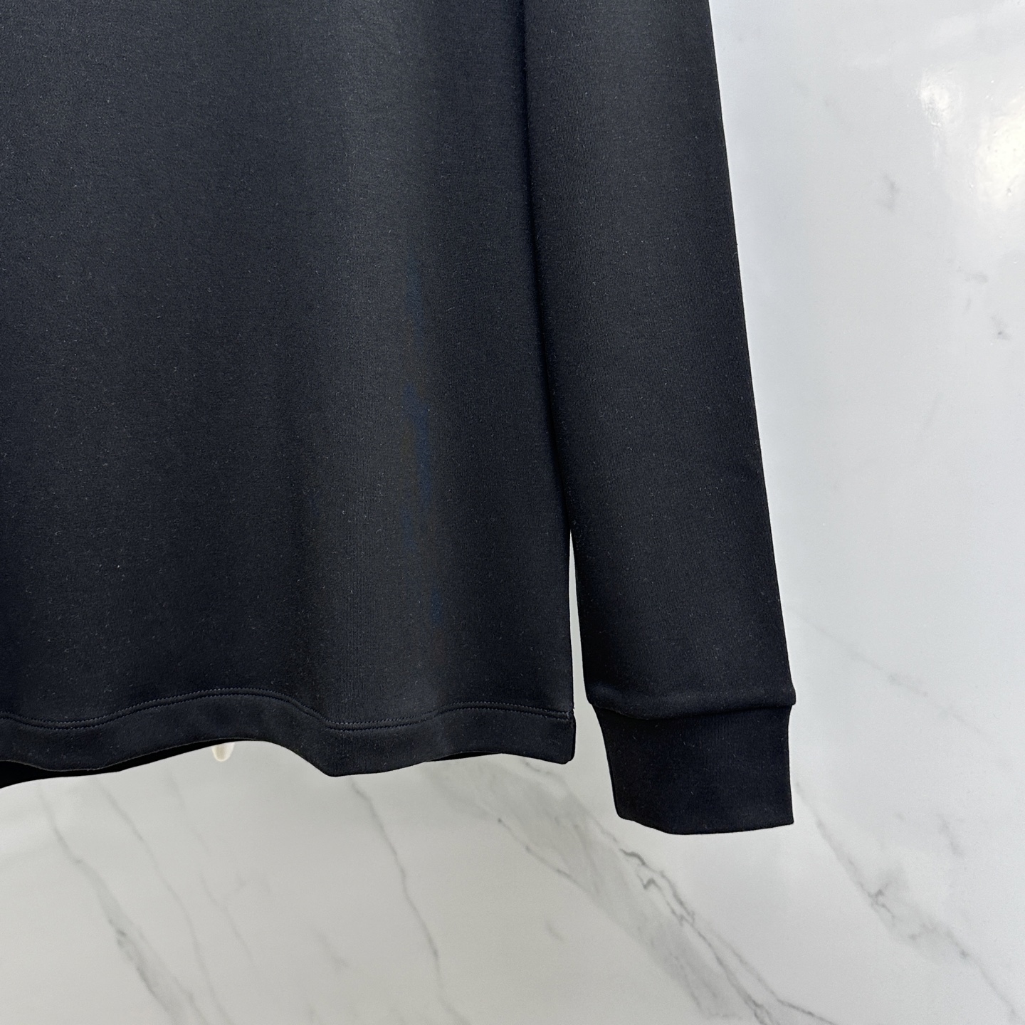 🆕Dior迪奥 2025秋冬新款长袖打底衫保暖，同步发售！定制专属纯棉面料，内微磨毛，胸前采用品牌log