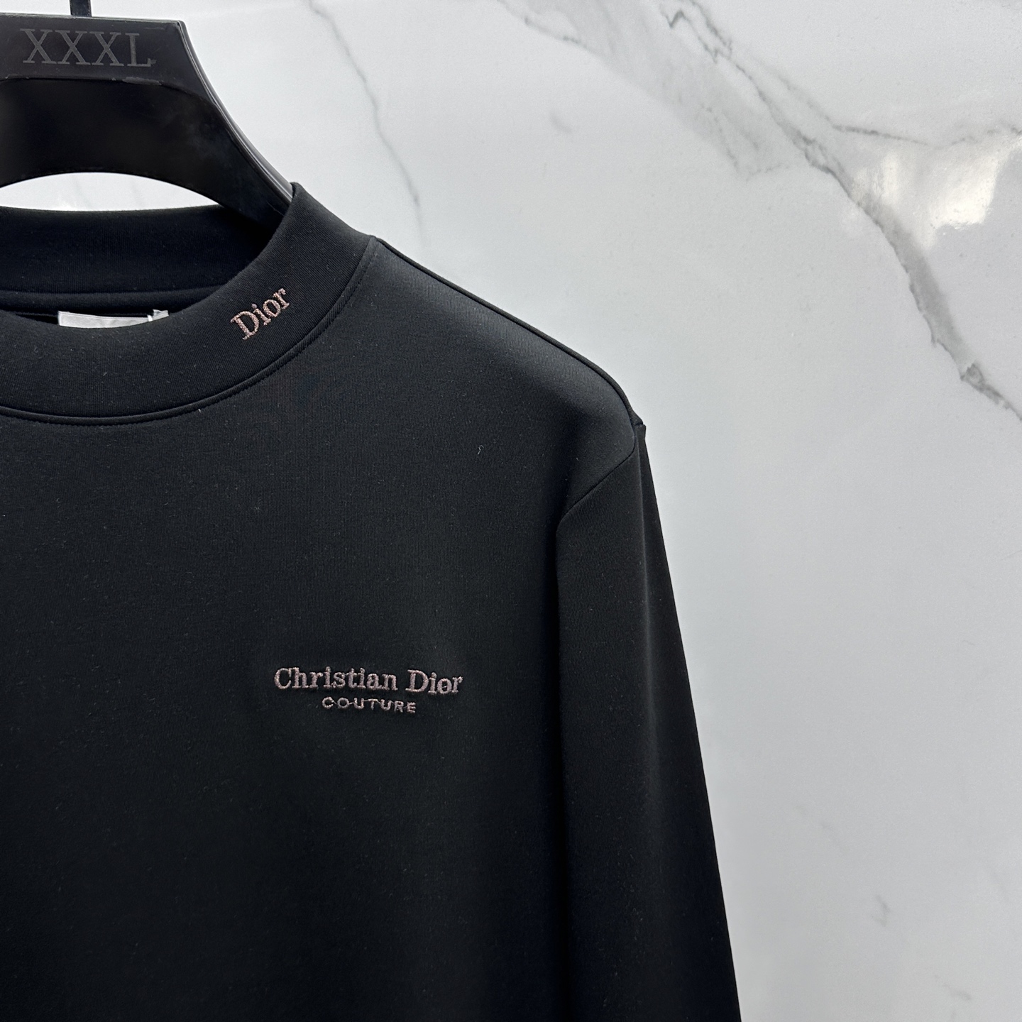 🆕Dior迪奥 2025秋冬新款长袖打底衫保暖，同步发售！定制专属纯棉面料，内微磨毛，胸前采用品牌log