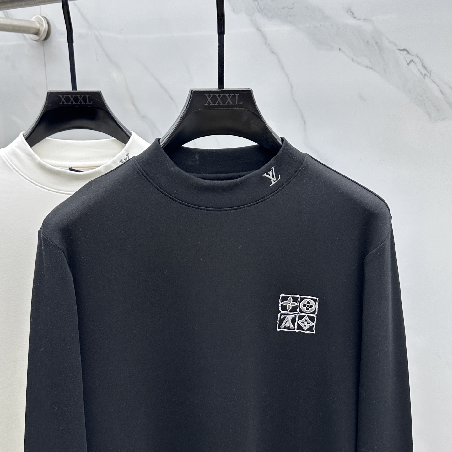 🆕LV路易威登 2025秋冬新款长袖打底衫保暖，同步发售！定制专属纯棉面料，内微磨毛，胸前采用品牌log