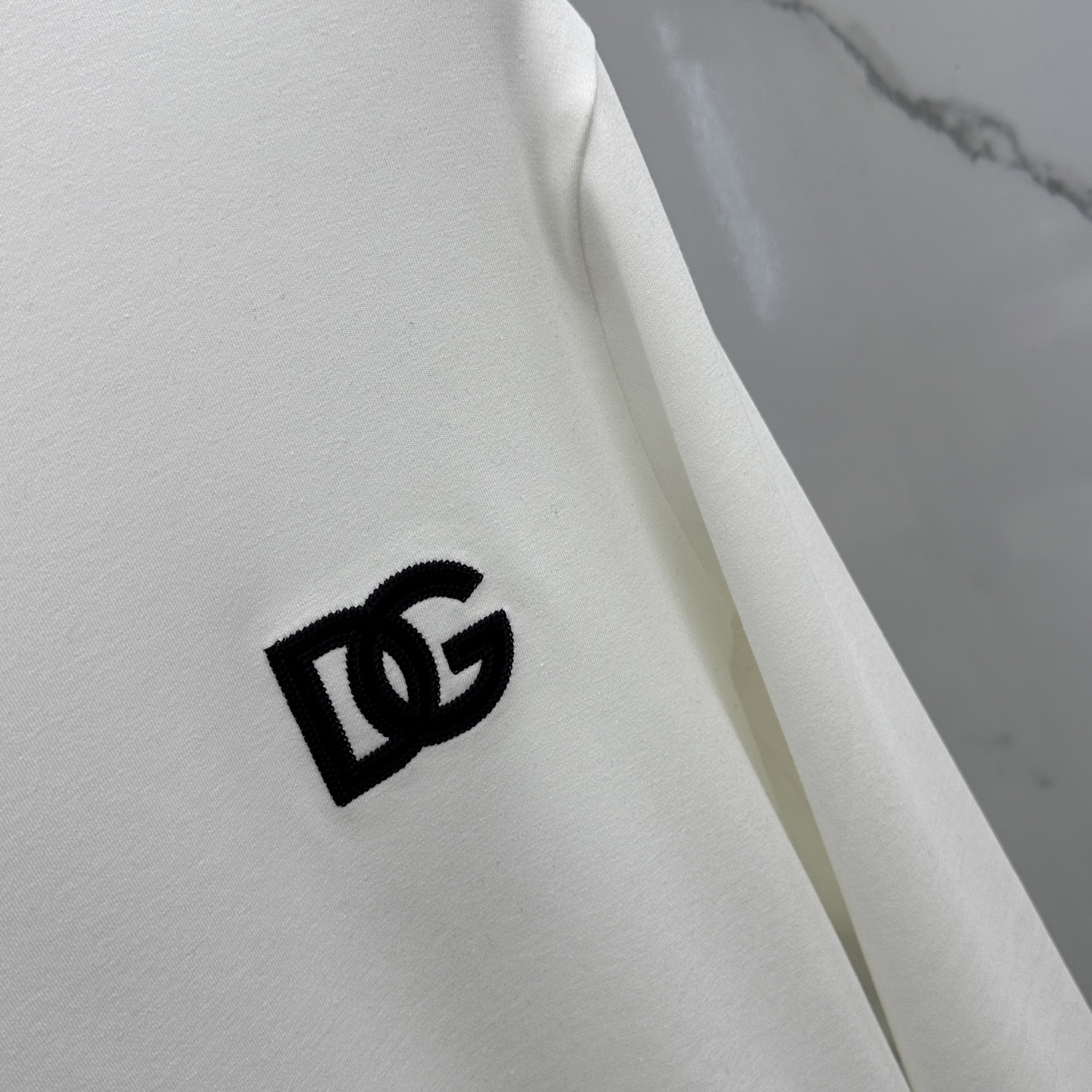 🆕DG杜嘉班纳 2025秋冬新款长袖打底衫保暖，同步发售！定制专属纯棉面料，内微磨毛，胸前采用品牌log