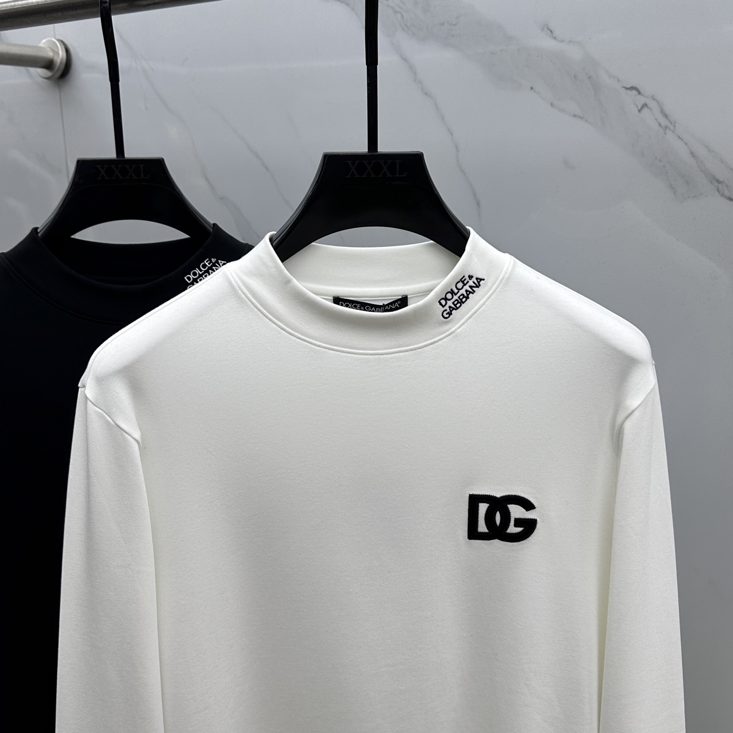 🆕DG杜嘉班纳 2025秋冬新款长袖打底衫保暖，同步发售！定制专属纯棉面料，内微磨毛，胸前采用品牌log