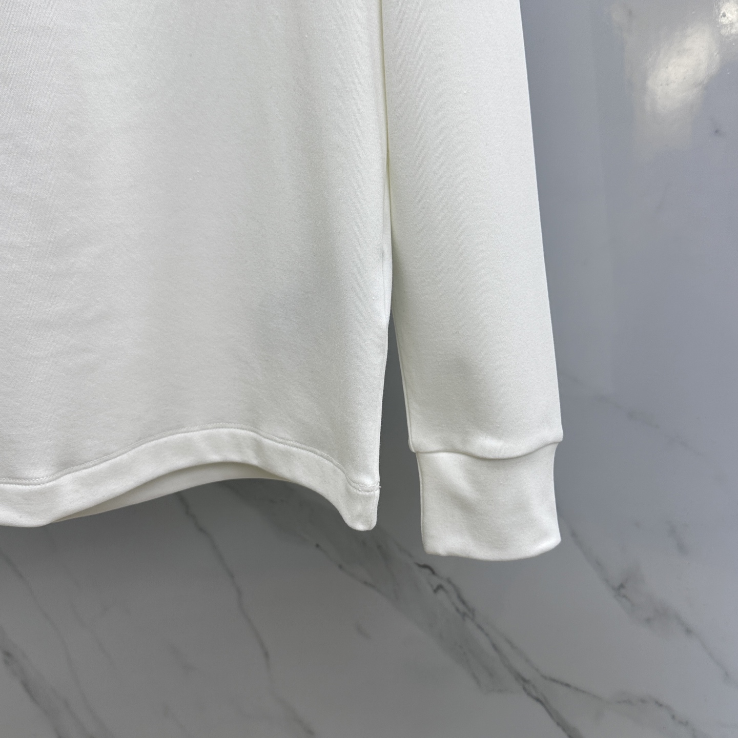 🆕lP🆕 秋冬新款长袖打底衫保暖，同步发售！定制专属纯棉面料，内微磨毛，胸前采用品牌logo图案刺绣设计