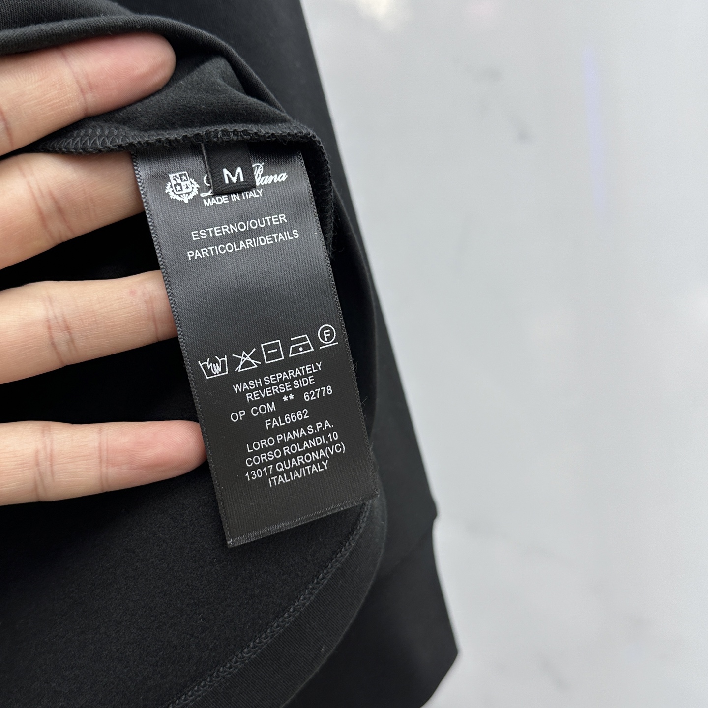 🆕Burberry巴宝莉 2025秋冬新款长袖打底衫保暖，同步发售！定制专属纯棉面料，内微磨毛，胸前采用