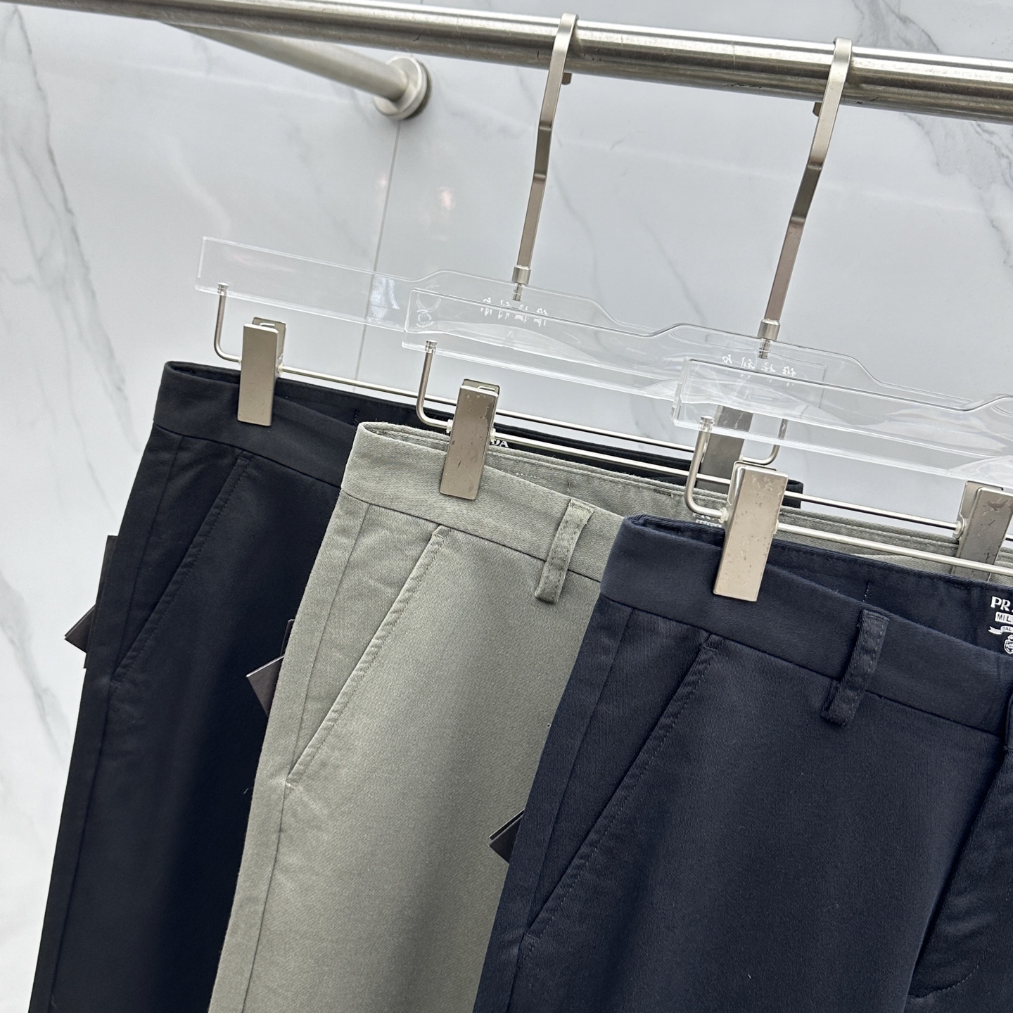 🆕Prada普拉达 2025早秋新品休闲裤西裤，官网同步发售，裤身工艺设计，进口客供辅料、面料定制，代工