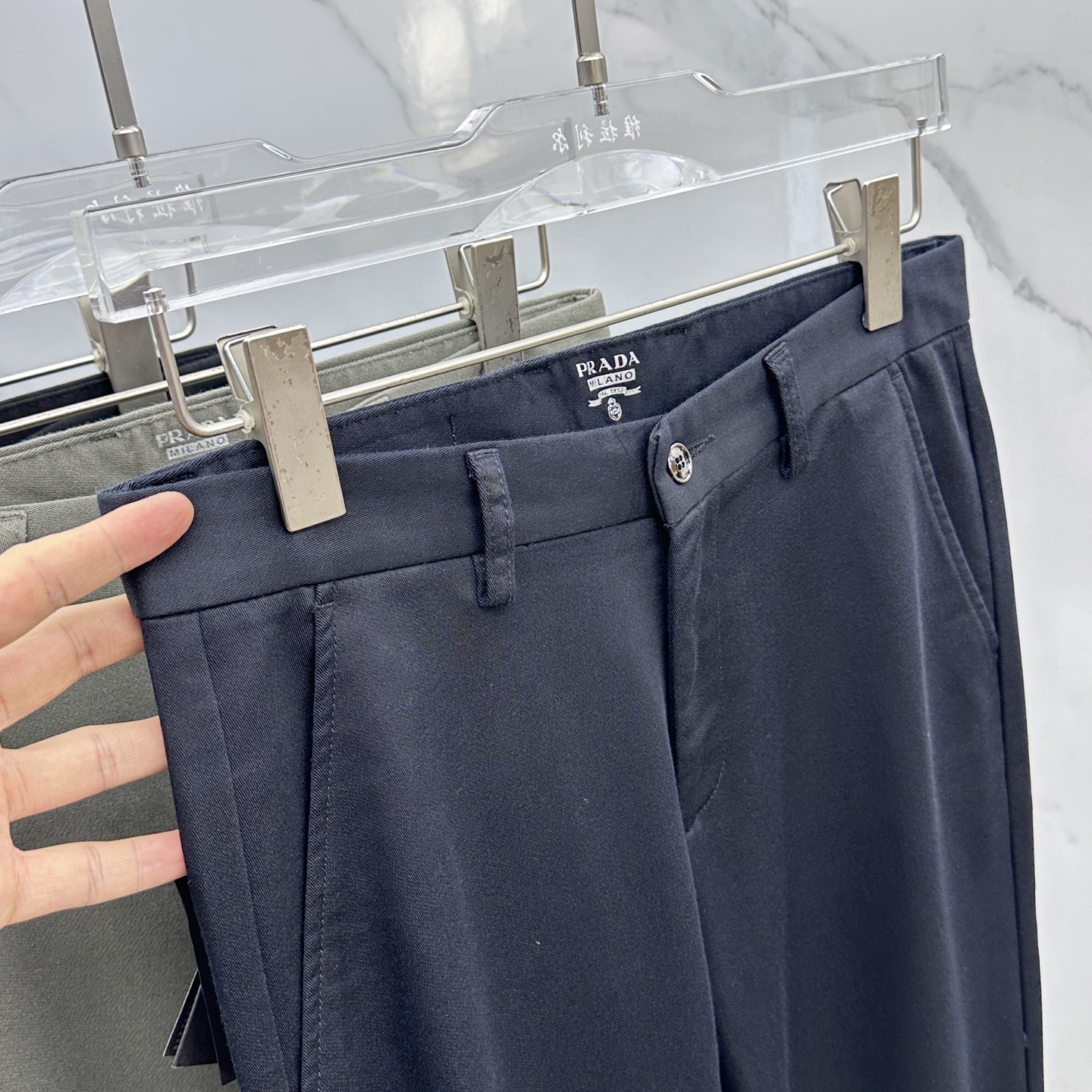 🆕Prada普拉达 2025早秋新品休闲裤西裤，官网同步发售，裤身工艺设计，进口客供辅料、面料定制，代工