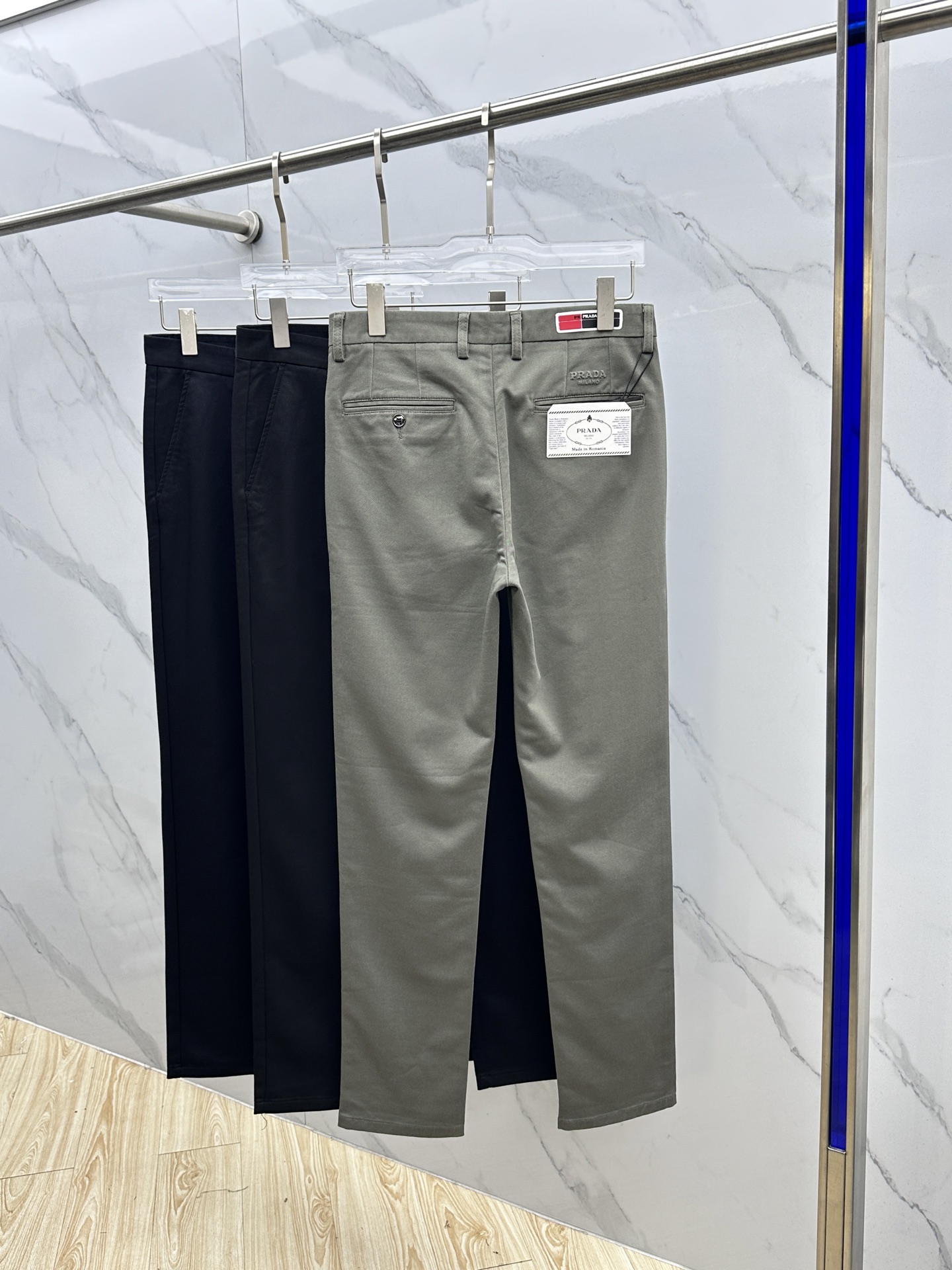 🆕Prada普拉达 2025早秋新品休闲裤西裤，官网同步发售，裤身工艺设计，进口客供辅料、面料定制，代工