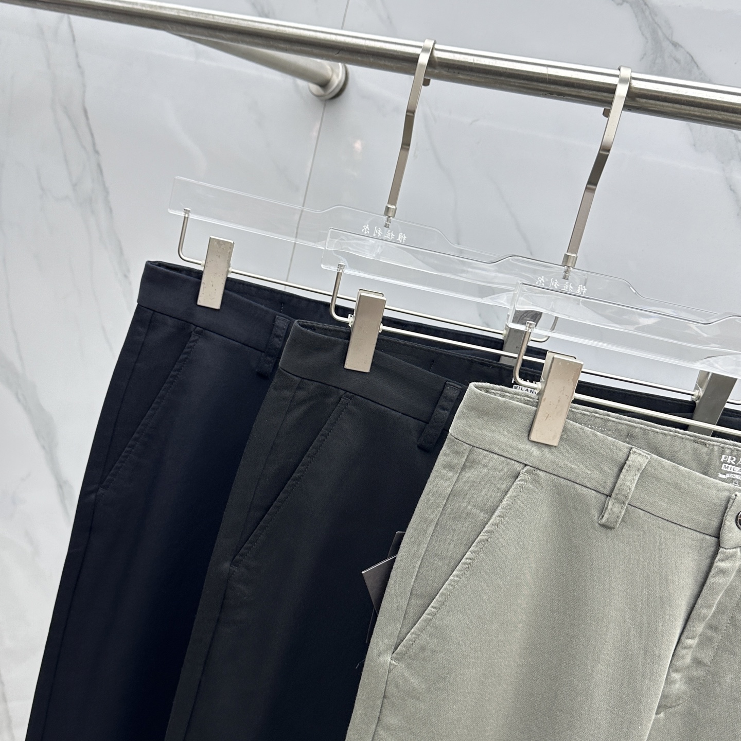 🆕Prada普拉达 2025早秋新品休闲裤西裤，官网同步发售，裤身工艺设计，进口客供辅料、面料定制，代工