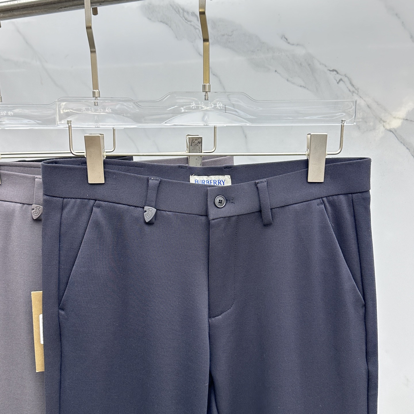 🆕Burberry巴宝莉 2025早秋新品休闲裤西裤，官网同步发售，裤身工艺设计，进口客供辅料、面料定制