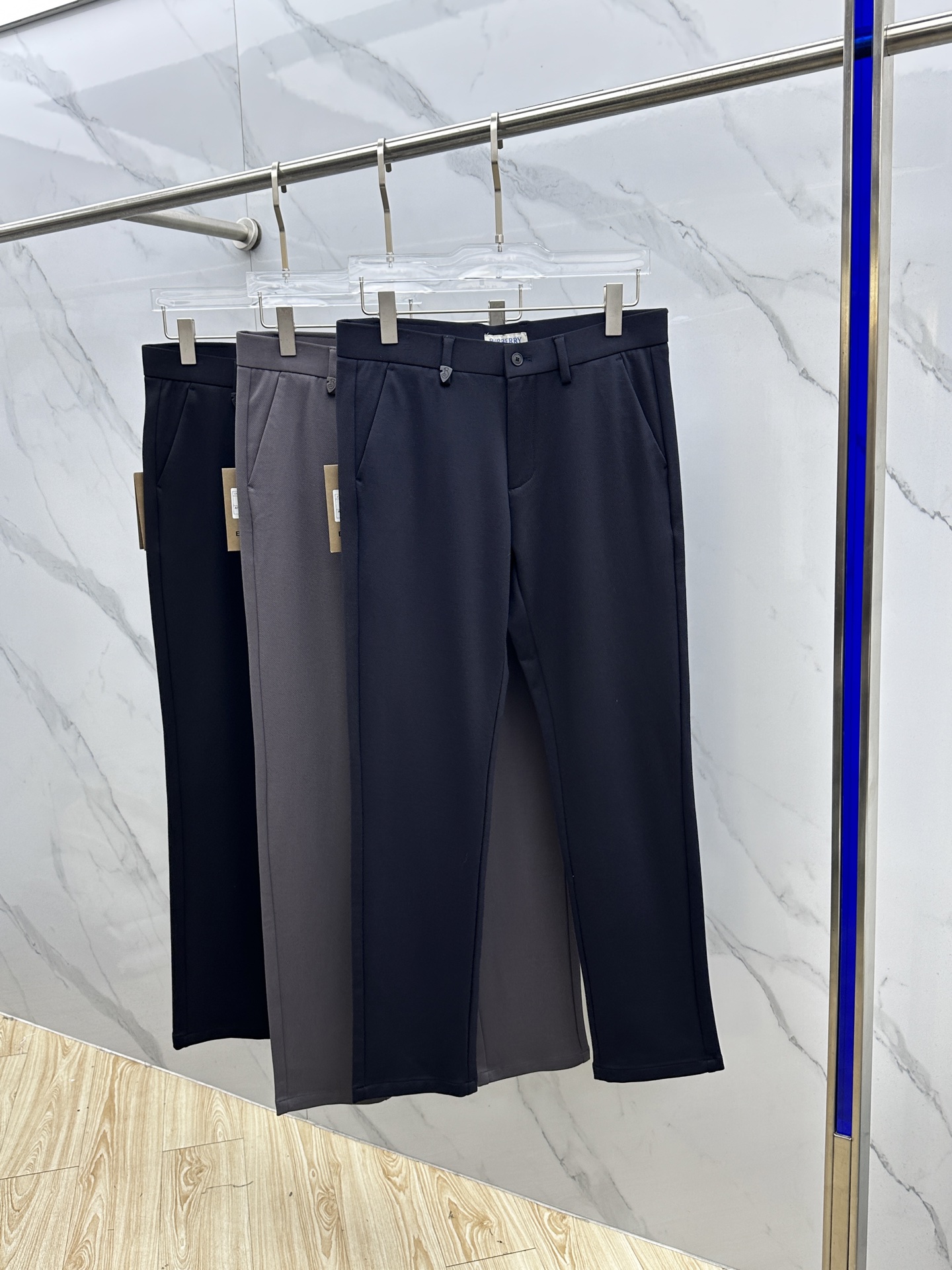 🆕Burberry巴宝莉 2025早秋新品休闲裤西裤，官网同步发售，裤身工艺设计，进口客供辅料、面料定制