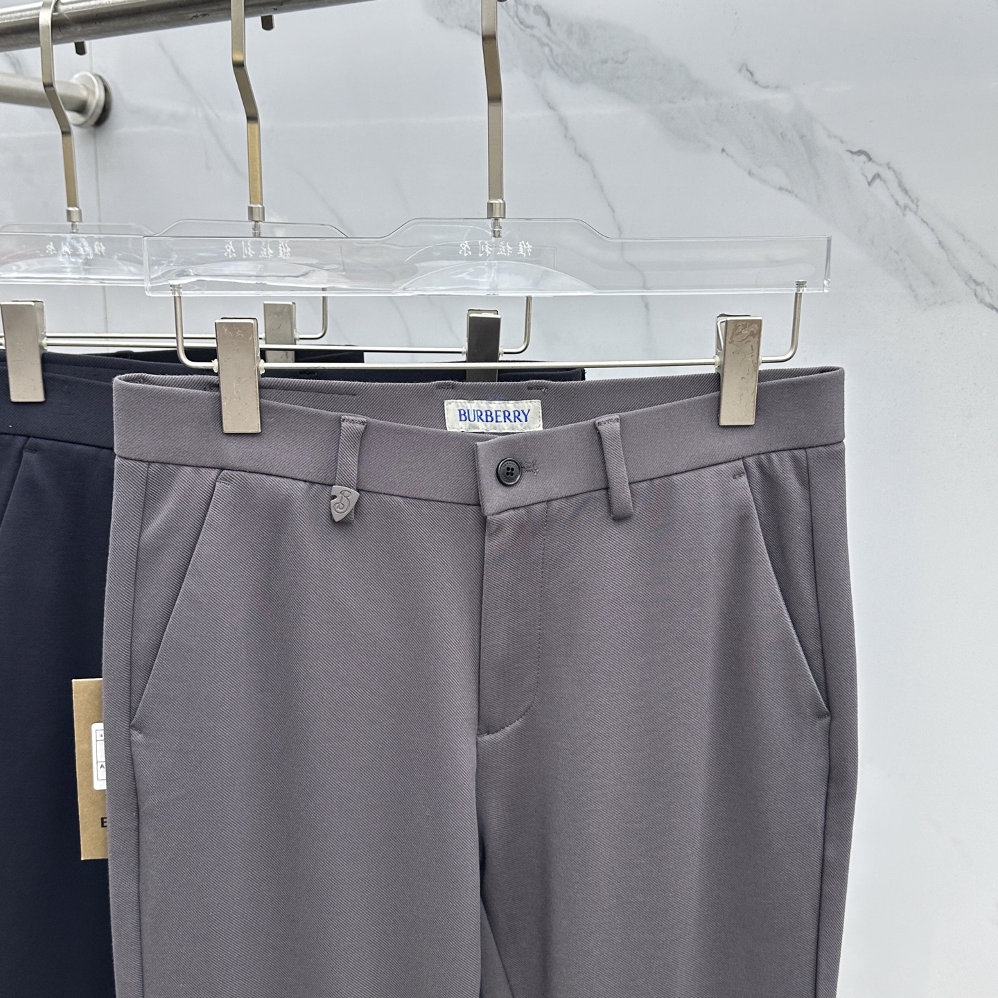 🆕Burberry巴宝莉 2025早秋新品休闲裤西裤，官网同步发售，裤身工艺设计，进口客供辅料、面料定制
