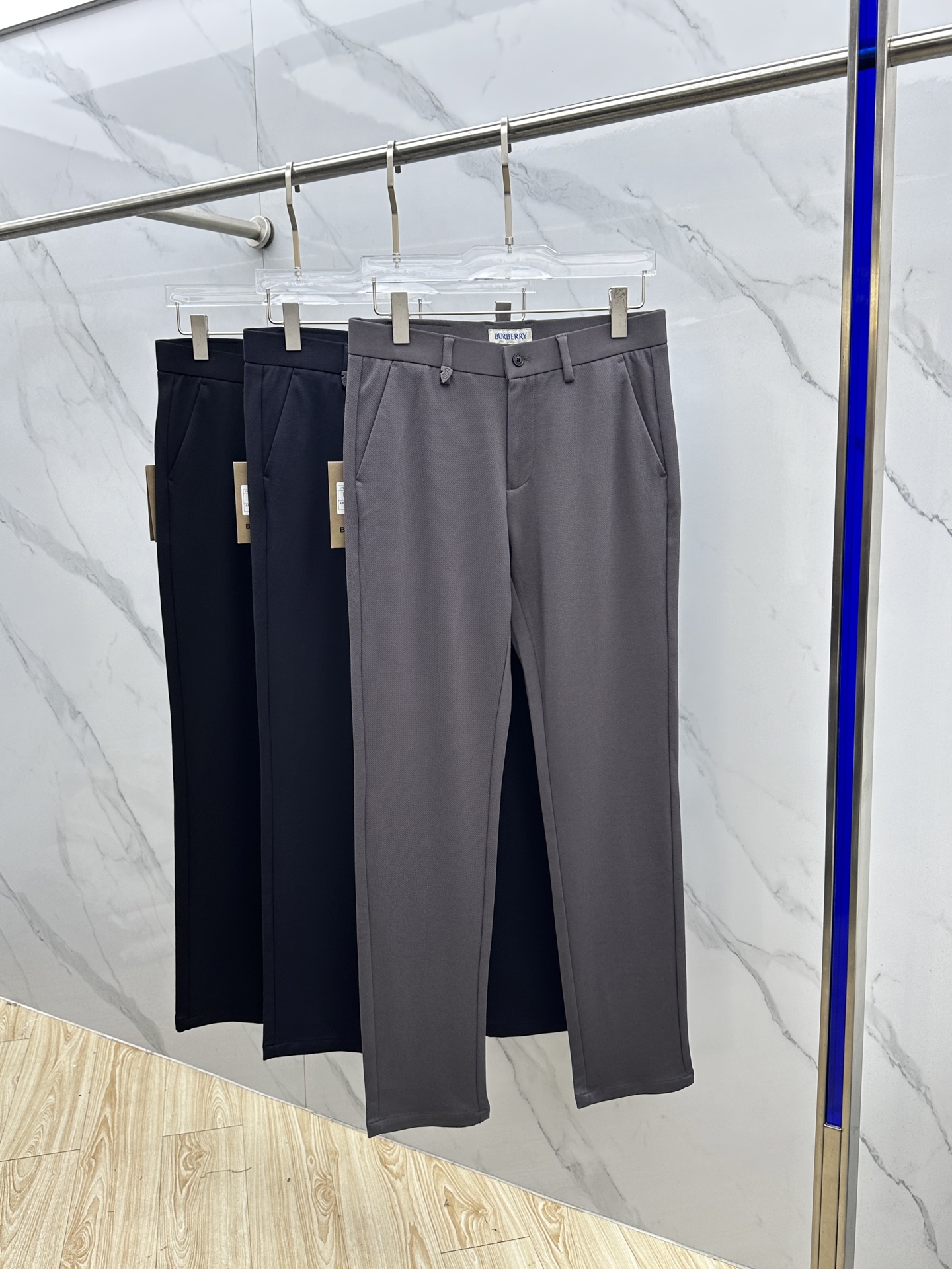 🆕Burberry巴宝莉 2025早秋新品休闲裤西裤，官网同步发售，裤身工艺设计，进口客供辅料、面料定制