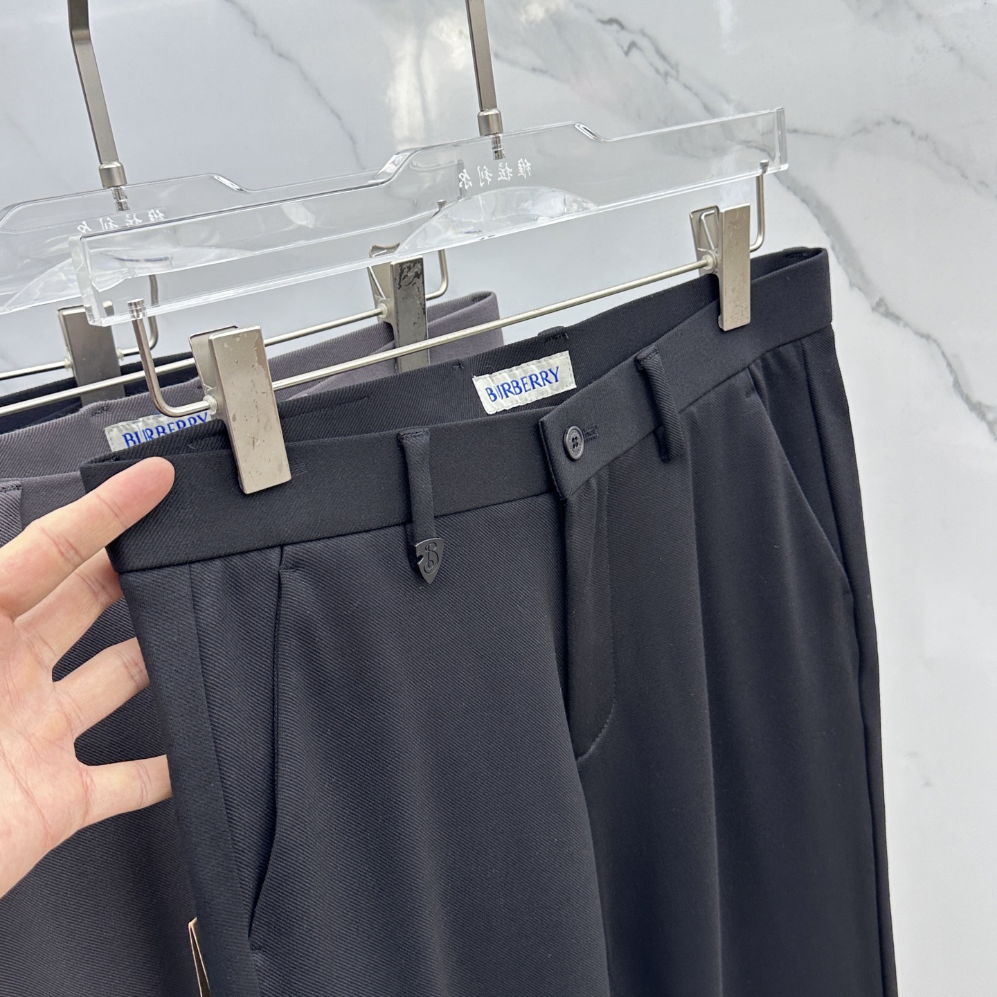 🆕Prada普拉达 2025早秋新品休闲裤西裤，官网同步发售，裤身工艺设计，进口客供辅料、面料定制，代工