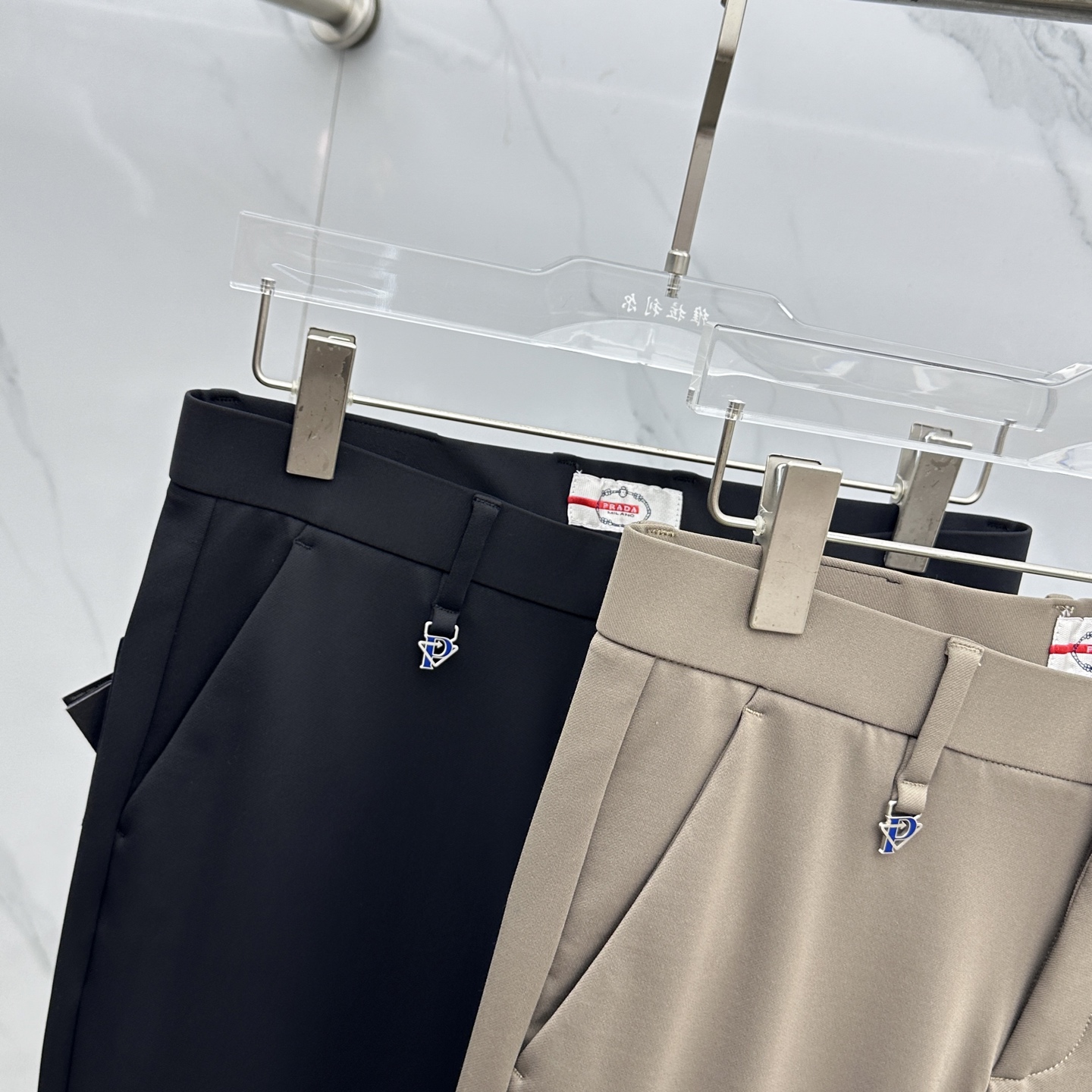 🆕Prada普拉达 2025早秋新品休闲裤西裤，官网同步发售，裤身工艺设计，进口客供辅料、面料定制，代工
