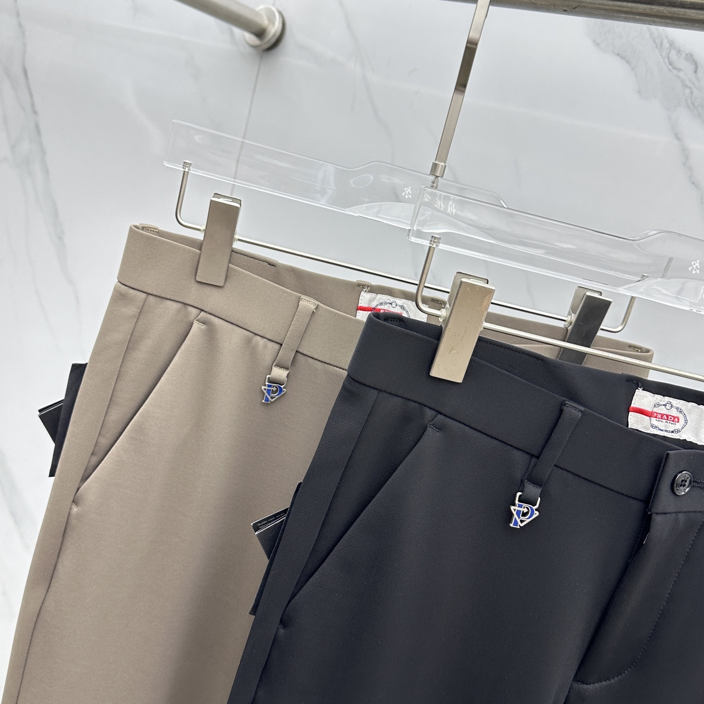 🆕Prada普拉达 2025早秋新品休闲裤西裤，官网同步发售，裤身工艺设计，进口客供辅料、面料定制，代工