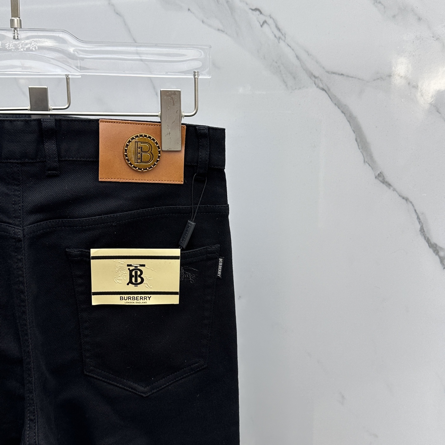 🆕Burberry巴宝莉 2025早秋新品休闲裤五袋牛仔裤，官网同步发售，裤身工艺设计，进口客供辅料、面