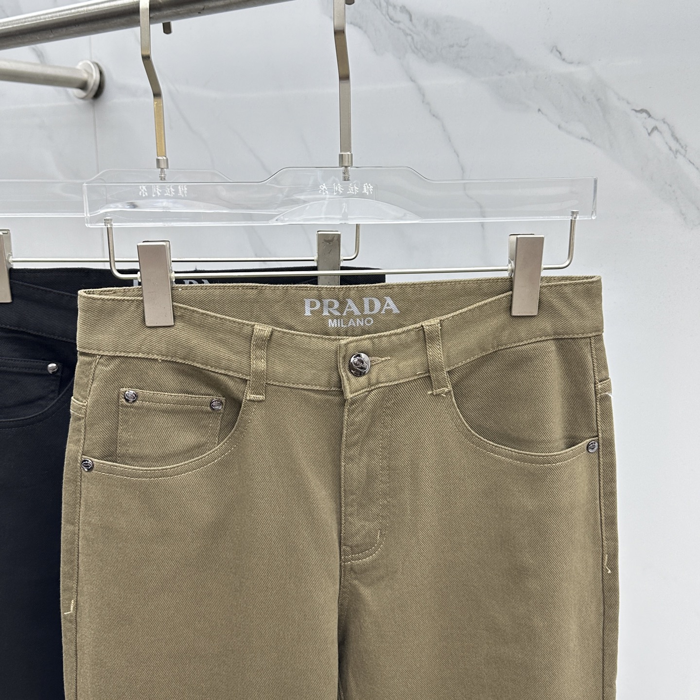 🆕Prada普拉达 2025早秋新品休闲裤五袋牛仔裤，官网同步发售，裤身工艺设计，进口客供辅料、面料定制