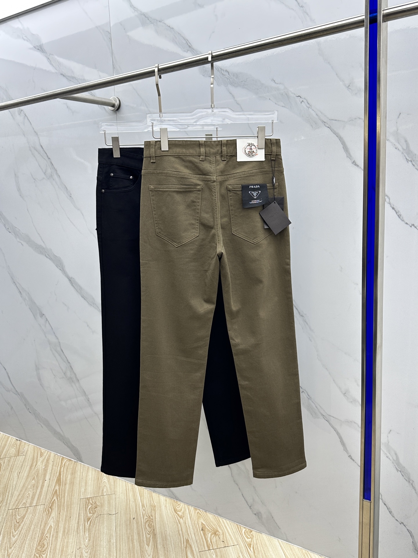 🆕Prada普拉达 2025早秋新品休闲裤五袋牛仔裤，官网同步发售，裤身工艺设计，进口客供辅料、面料定制