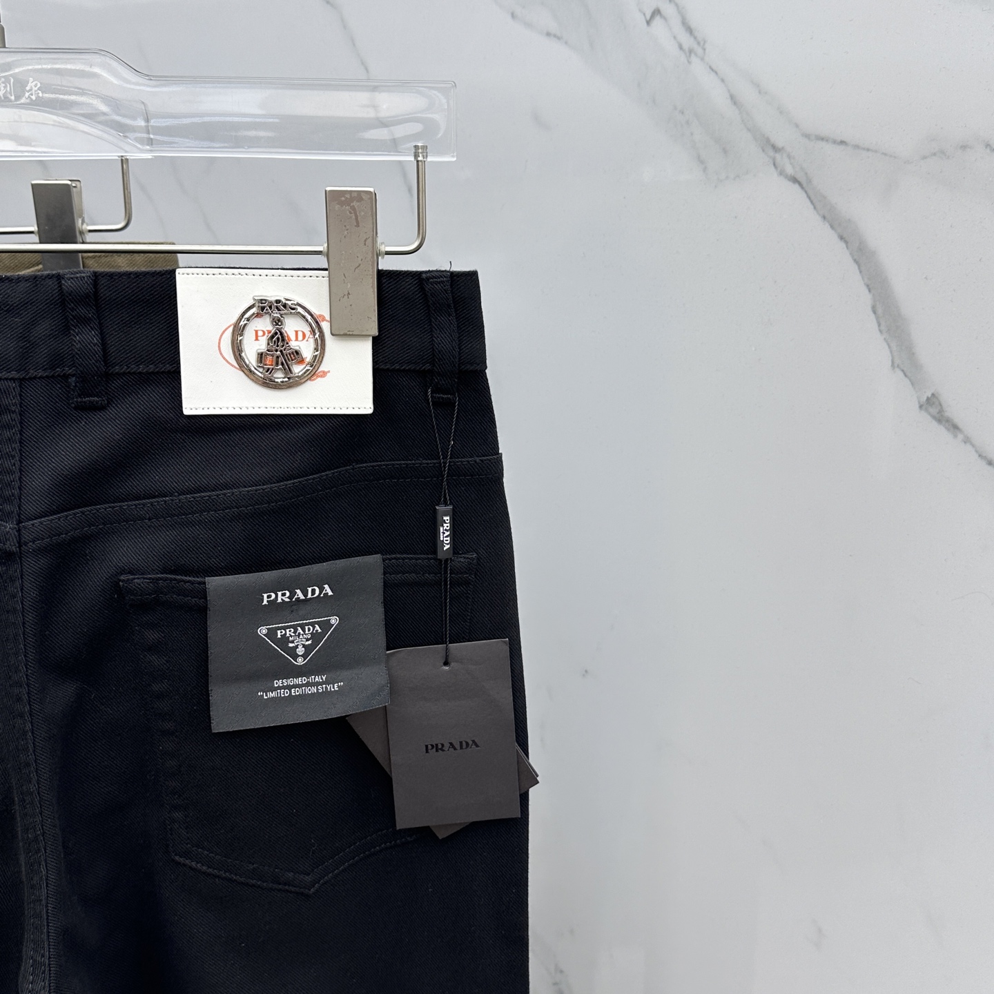 🆕Prada普拉达 2025早秋新品休闲裤五袋牛仔裤，官网同步发售，裤身工艺设计，进口客供辅料、面料定制