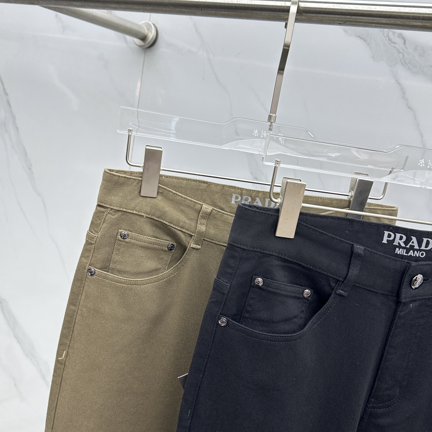 🆕Prada普拉达 2025早秋新品休闲裤五袋牛仔裤，官网同步发售，裤身工艺设计，进口客供辅料、面料定制