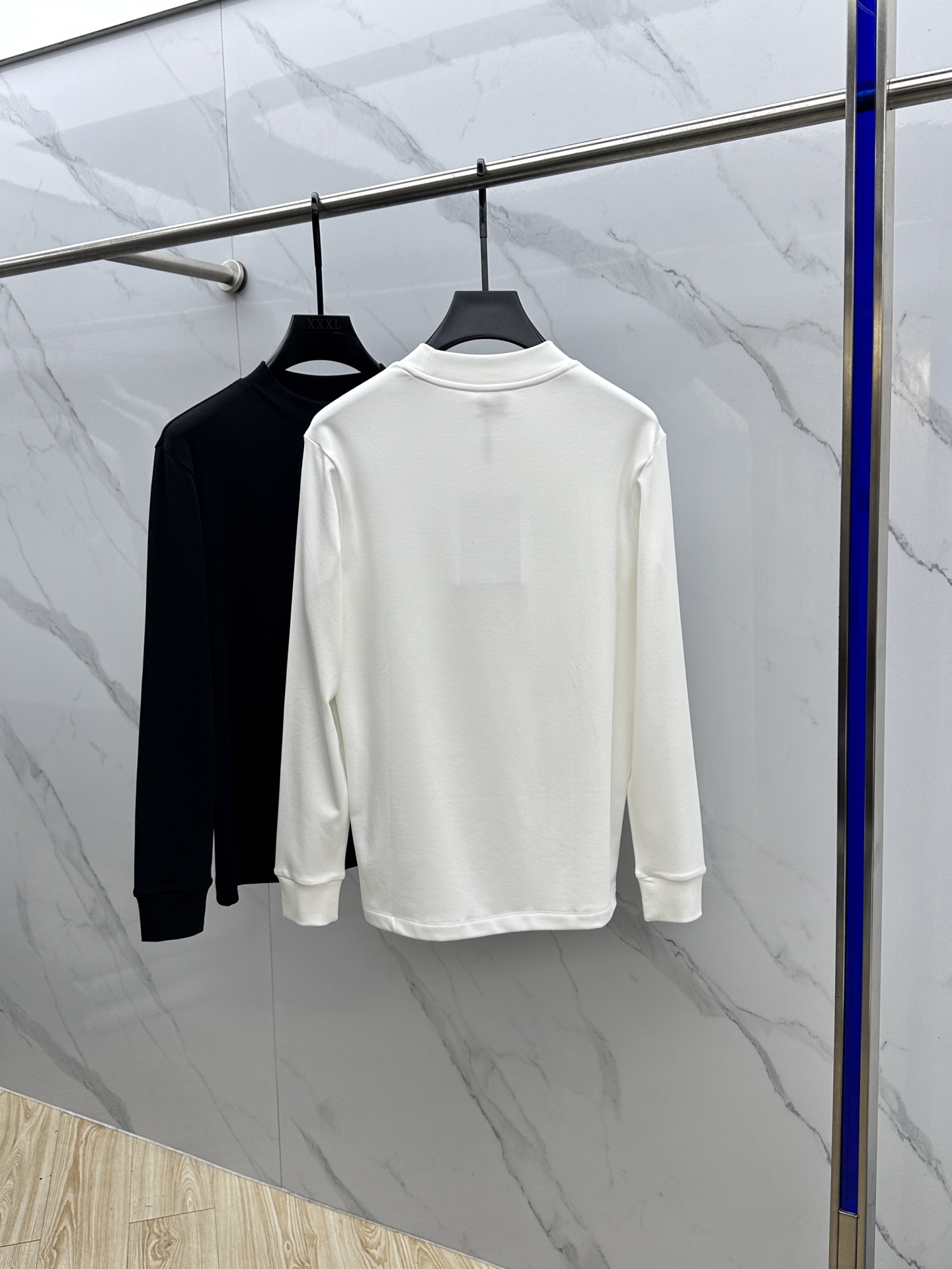 🆕Burberry巴宝莉 2025秋冬新款长袖打底衫保暖，同步发售！定制专属纯棉面料，内微磨毛，胸前采用