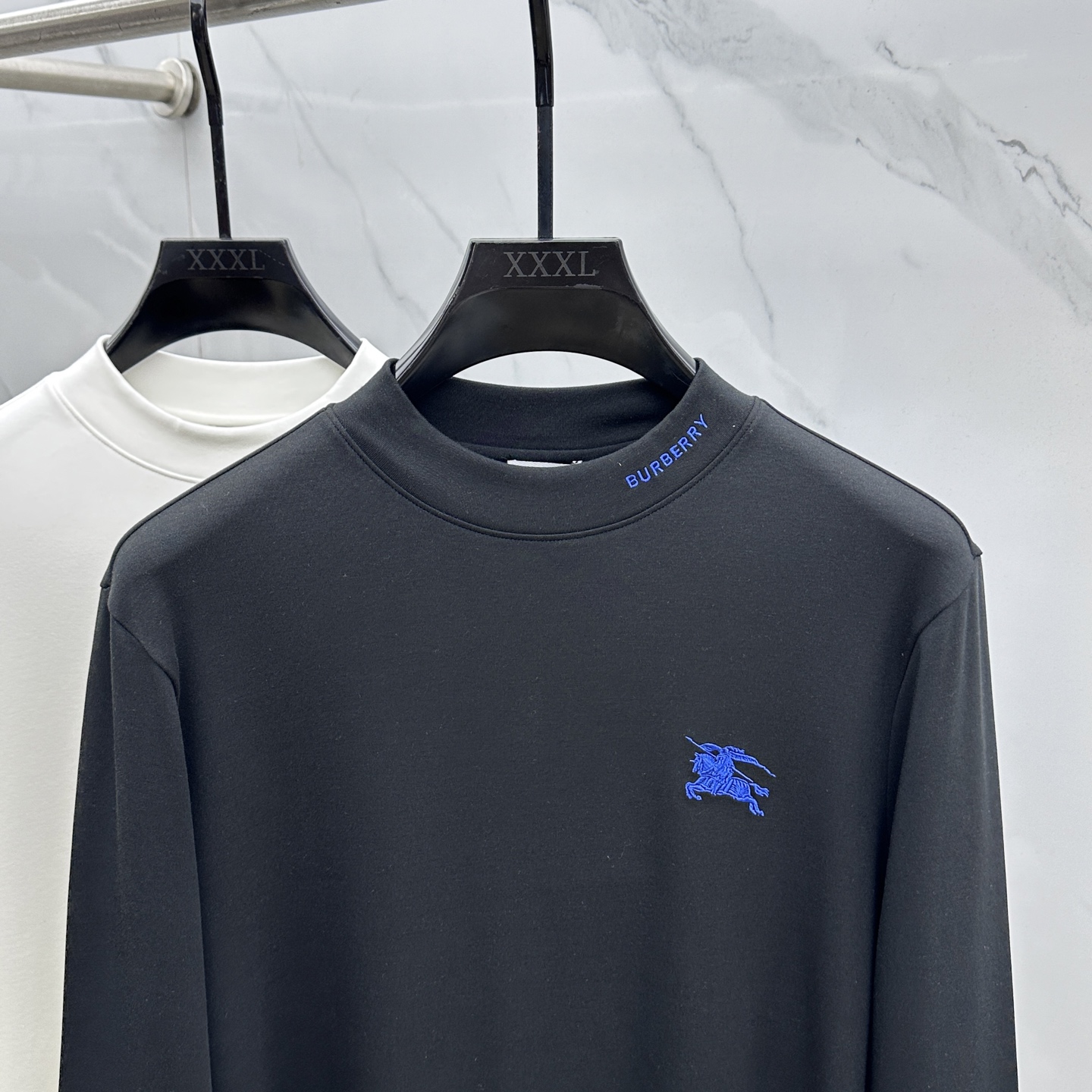 🆕Burberry巴宝莉 2025秋冬新款长袖打底衫保暖，同步发售！定制专属纯棉面料，内微磨毛，胸前采用