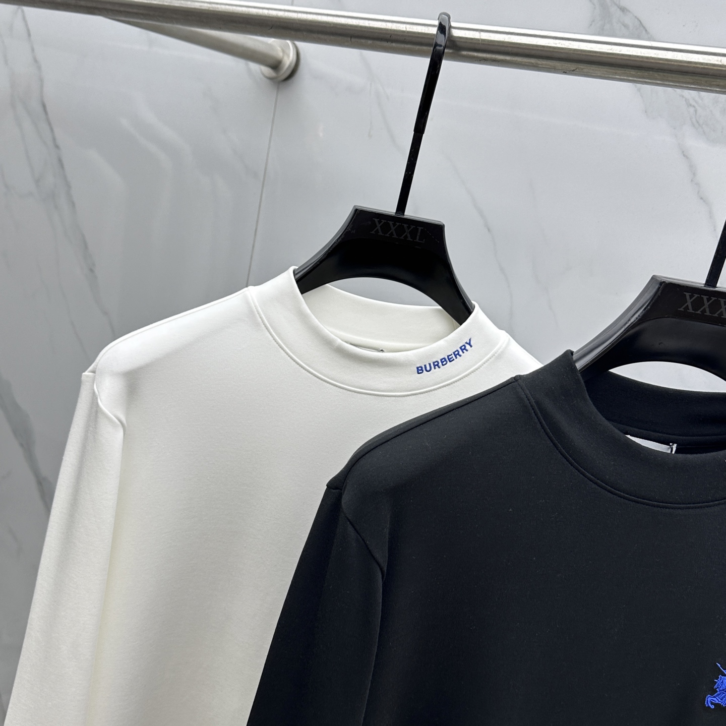 🆕Burberry巴宝莉 2025秋冬新款长袖打底衫保暖，同步发售！定制专属纯棉面料，内微磨毛，胸前采用