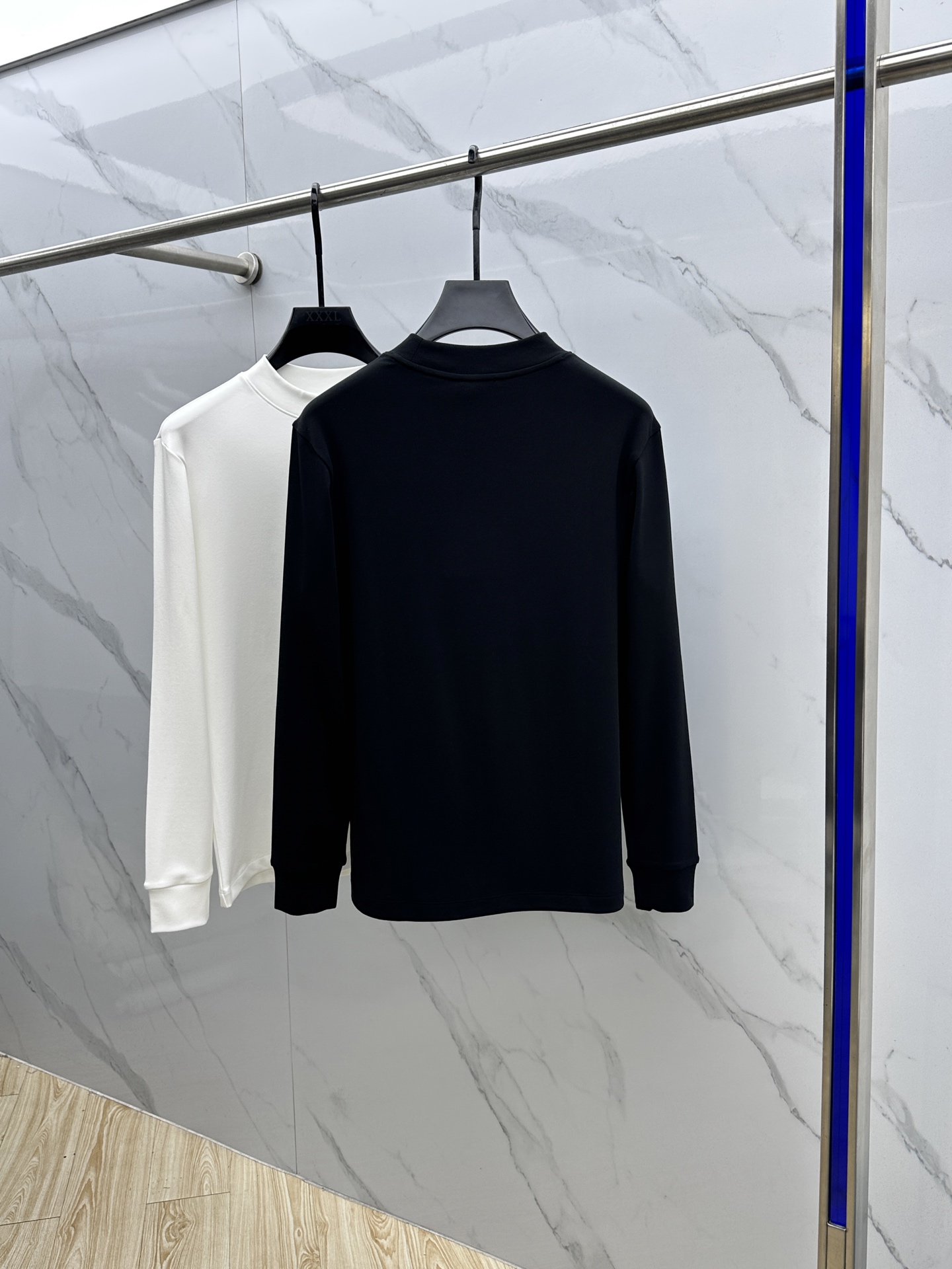 🆕Burberry巴宝莉 2025秋冬新款长袖打底衫保暖，同步发售！定制专属纯棉面料，内微磨毛，胸前采用