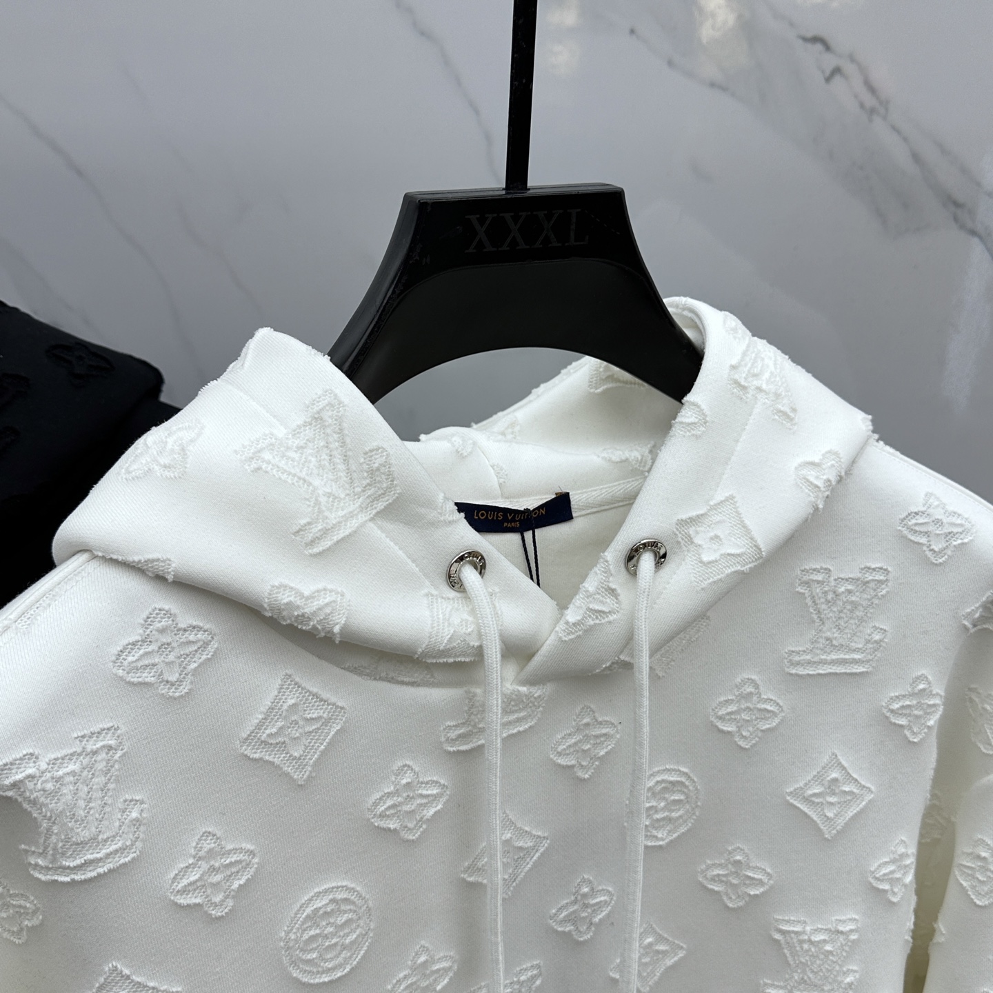 🆕LV路易威登 2025ss秋冬新款长袖连帽卫衣面料采用重磅复合双层面料 整衣洗水 辅以激光烧花工艺 成