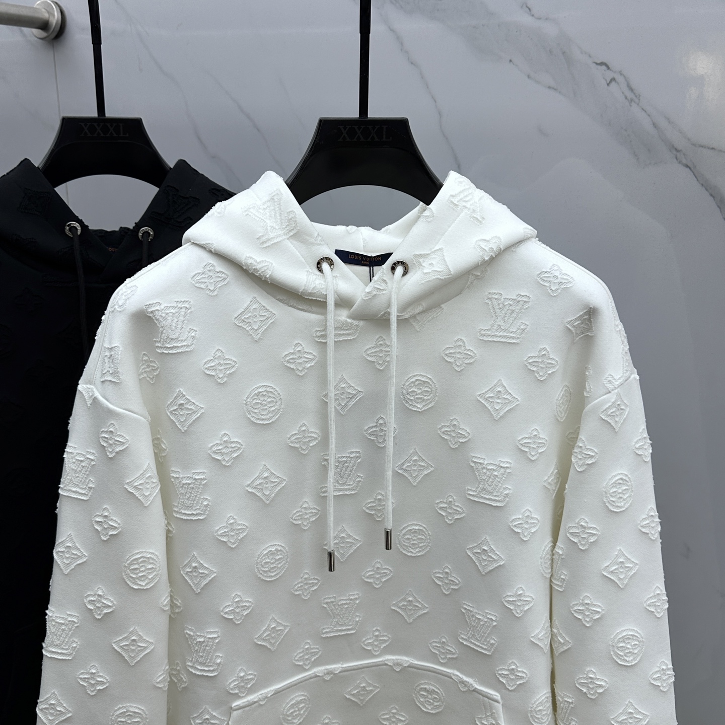 🆕LV路易威登 2025ss秋冬新款长袖连帽卫衣面料采用重磅复合双层面料 整衣洗水 辅以激光烧花工艺 成