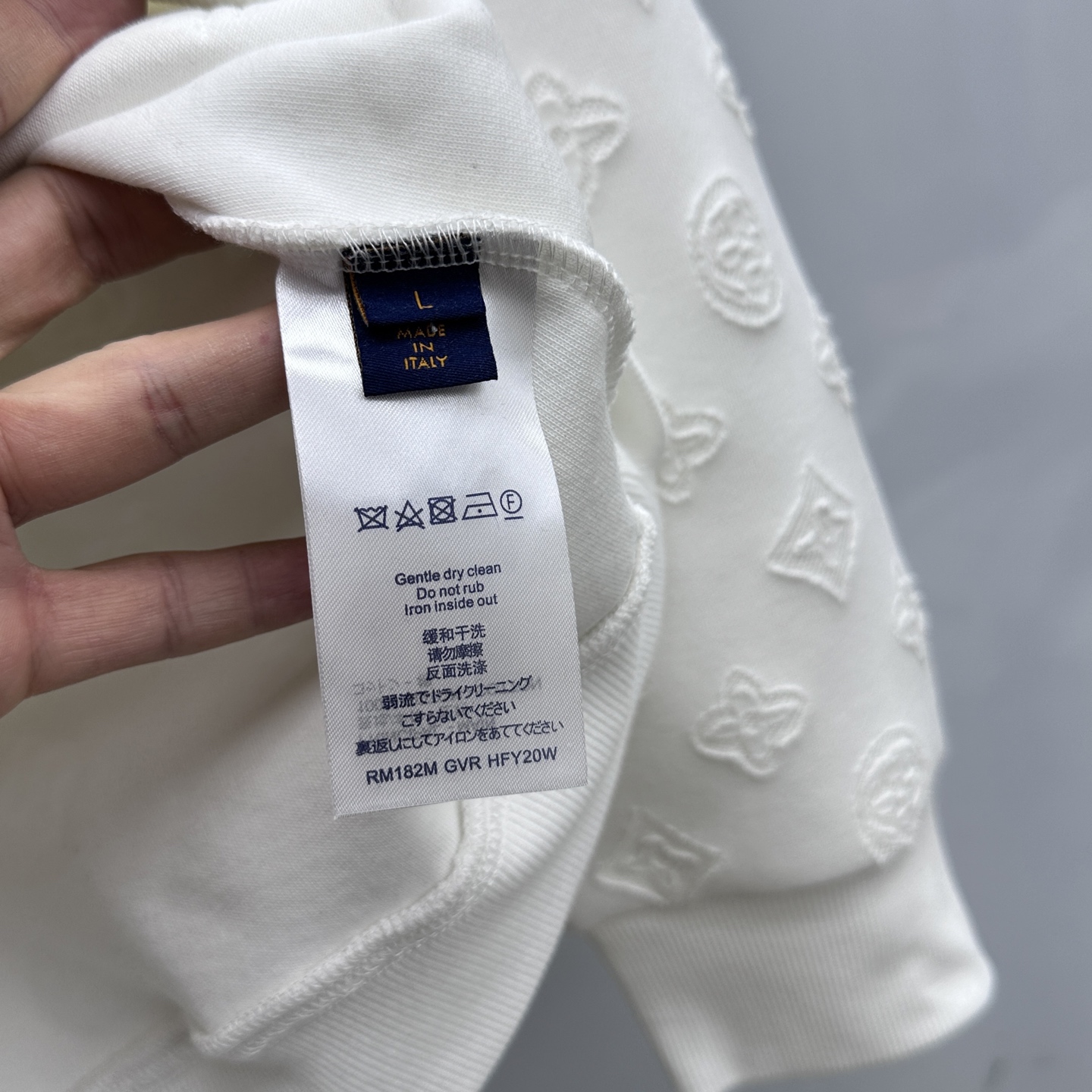 🆕LV路易威登 2025ss秋冬新款长袖连帽卫衣面料采用重磅复合双层面料 整衣洗水 辅以激光烧花工艺 成