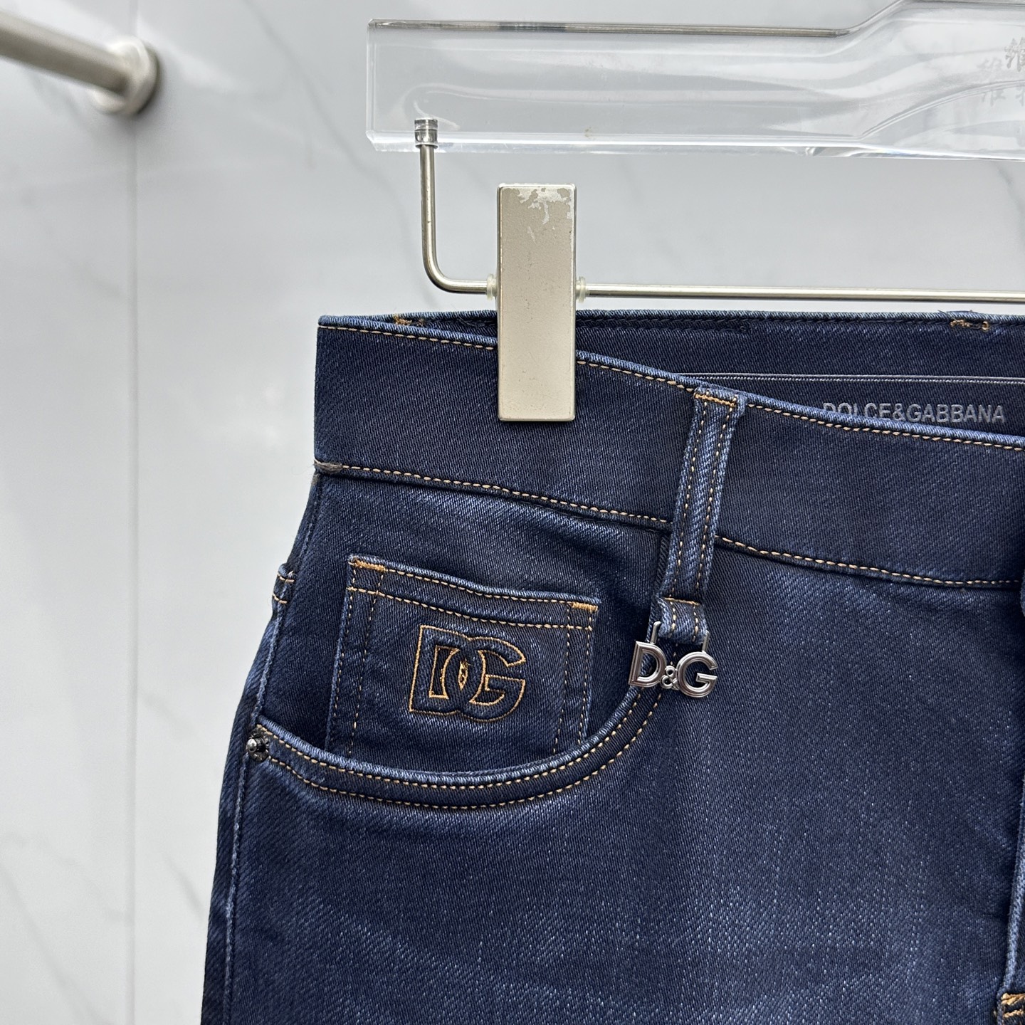 🆕DG杜嘉班纳 🔥高端定制、2025早秋最新款牛仔裤 抓绒加厚款 柜台同步发售 原版定制复刻 客供五金辅