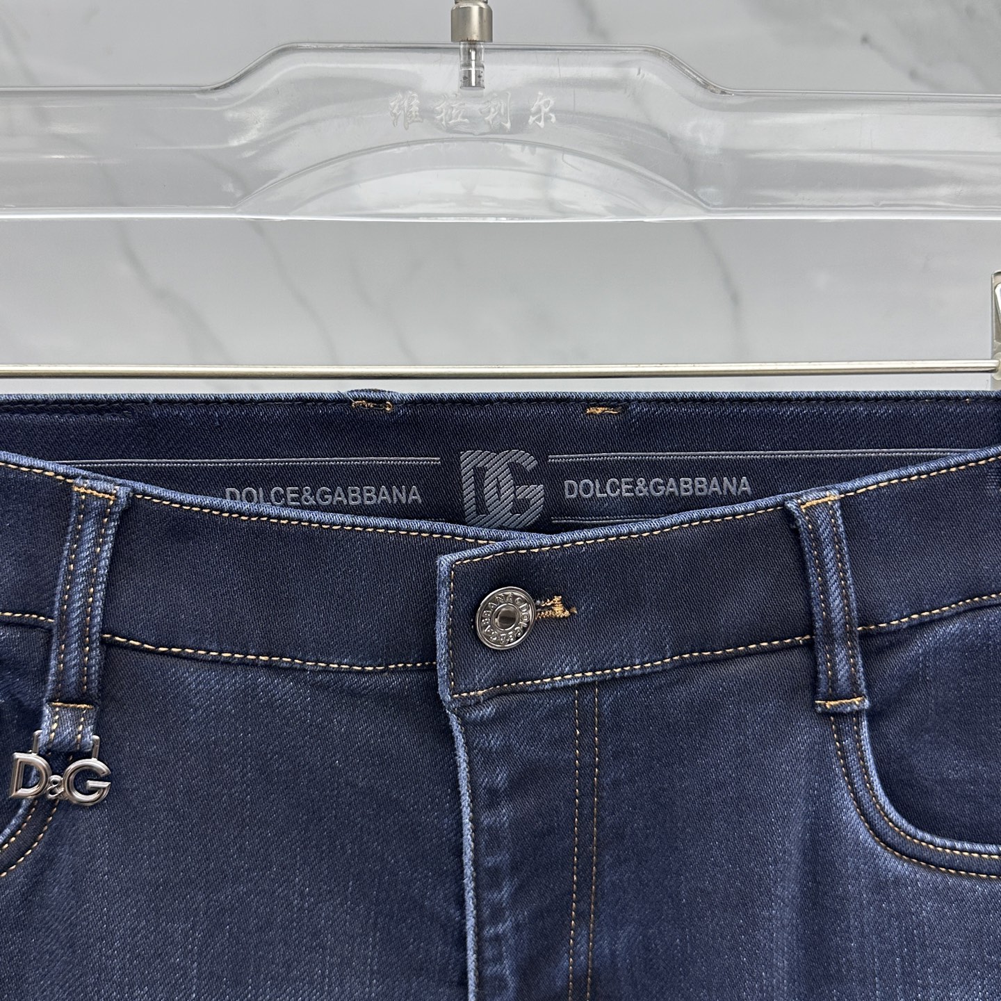 🆕DG杜嘉班纳 🔥高端定制、2025早秋最新款牛仔裤 抓绒加厚款 柜台同步发售 原版定制复刻 客供五金辅