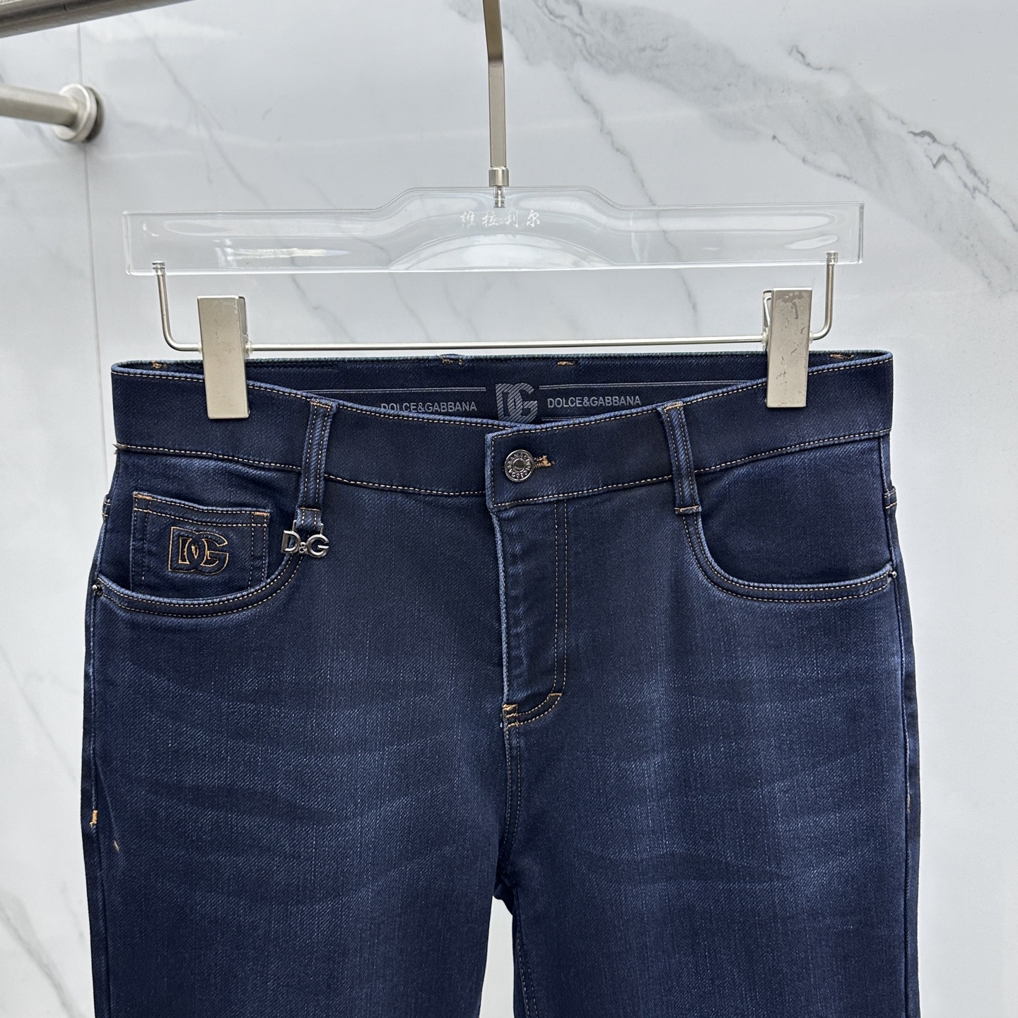 🆕DG杜嘉班纳 🔥高端定制、2025早秋最新款牛仔裤 抓绒加厚款 柜台同步发售 原版定制复刻 客供五金辅