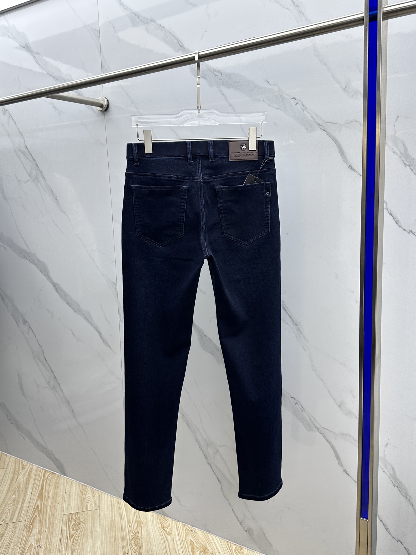 🆕BOSS 🔥高端定制、2025早秋最新款牛仔裤 抓绒加厚款 柜台同步发售 原版定制复刻 客供五金辅料 