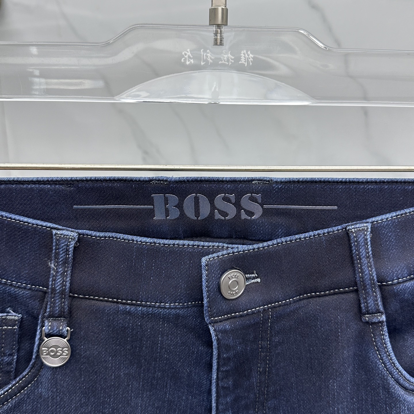 🆕BOSS 🔥高端定制、2025早秋最新款牛仔裤 抓绒加厚款 柜台同步发售 原版定制复刻 客供五金辅料 