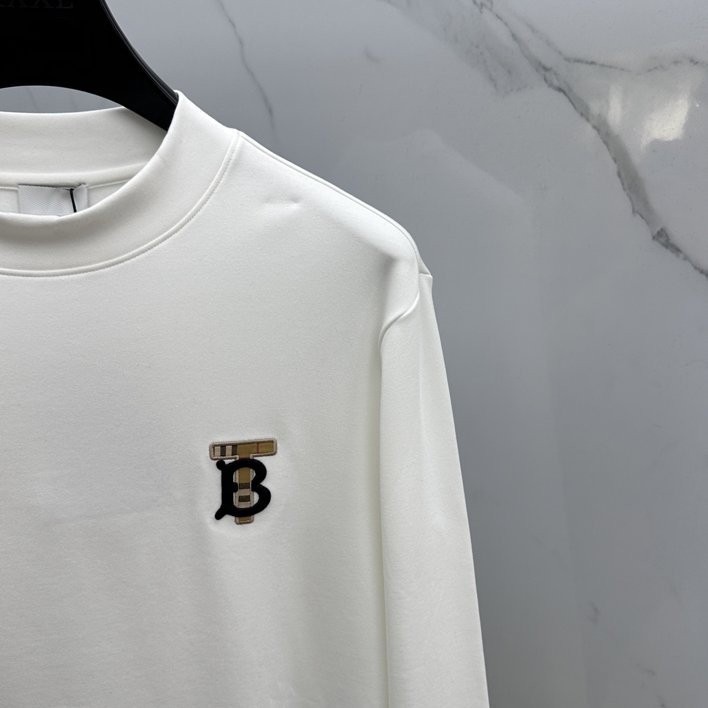 🆕Burberry巴宝莉 2025秋冬新款长袖打底衫保暖，同步发售！定制专属纯棉面料，内微磨毛，胸前采用