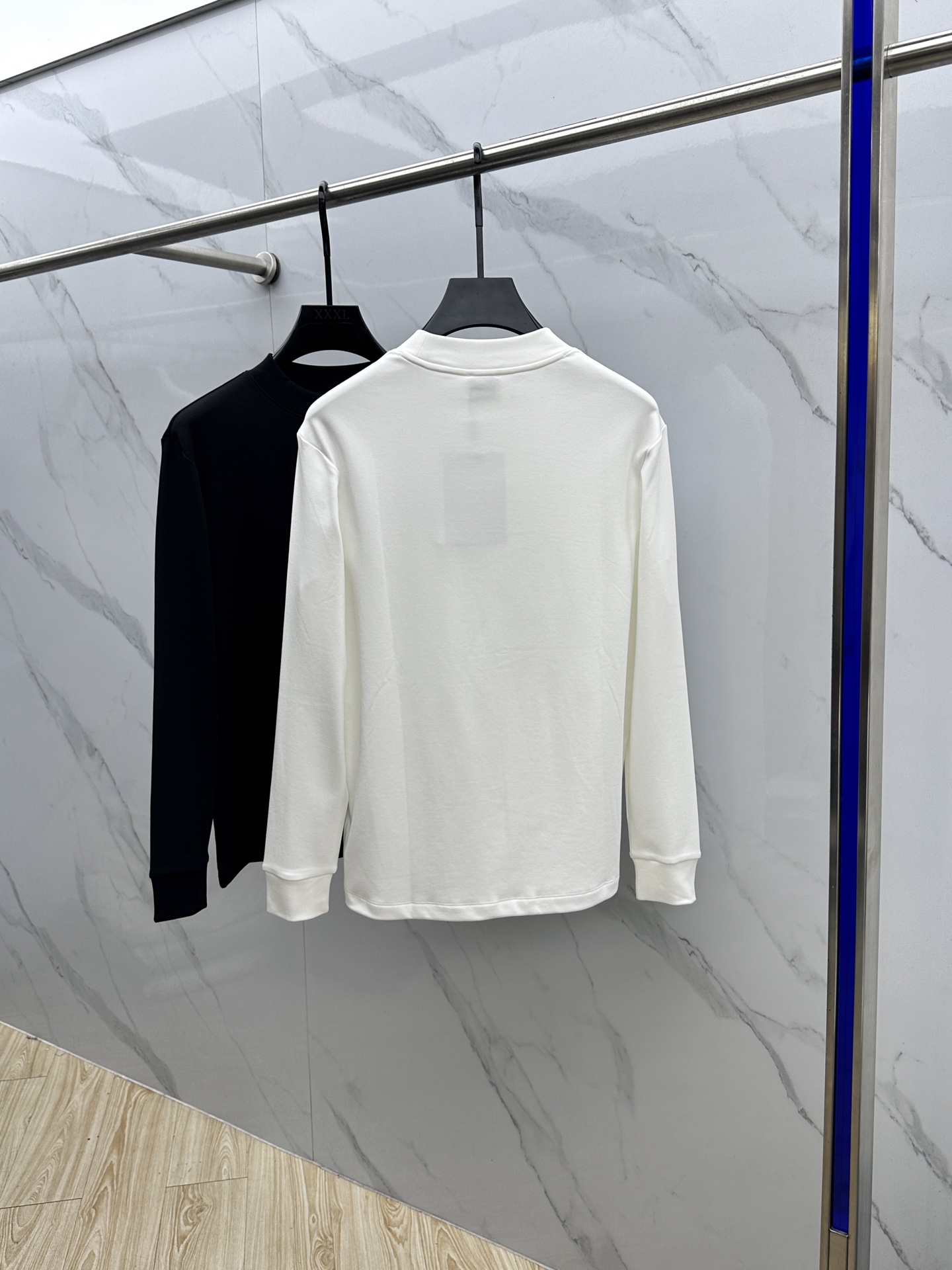 🆕Burberry巴宝莉 2025秋冬新款长袖打底衫保暖，同步发售！定制专属纯棉面料，内微磨毛，胸前采用