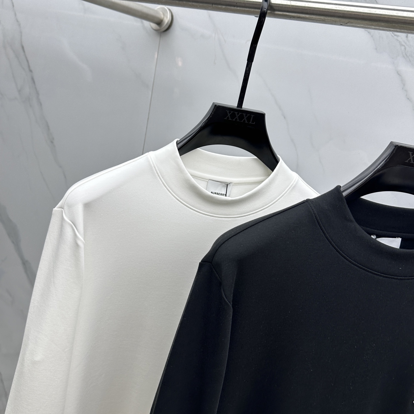 🆕Burberry巴宝莉 2025秋冬新款长袖打底衫保暖，同步发售！定制专属纯棉面料，内微磨毛，胸前采用