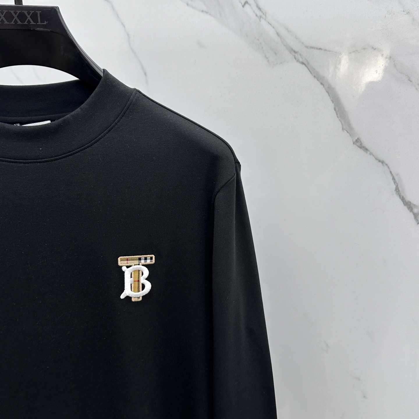 🆕Burberry巴宝莉 2025秋冬新款长袖打底衫保暖，同步发售！定制专属纯棉面料，内微磨毛，胸前采用