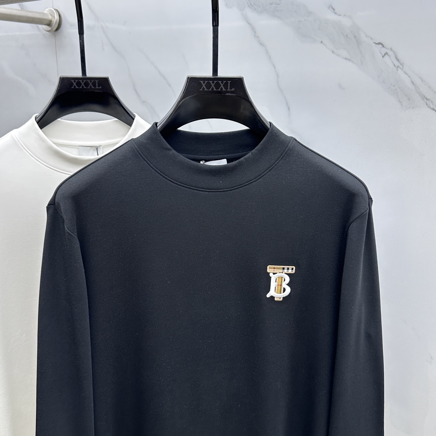 🆕Burberry巴宝莉 2025秋冬新款长袖打底衫保暖，同步发售！定制专属纯棉面料，内微磨毛，胸前采用