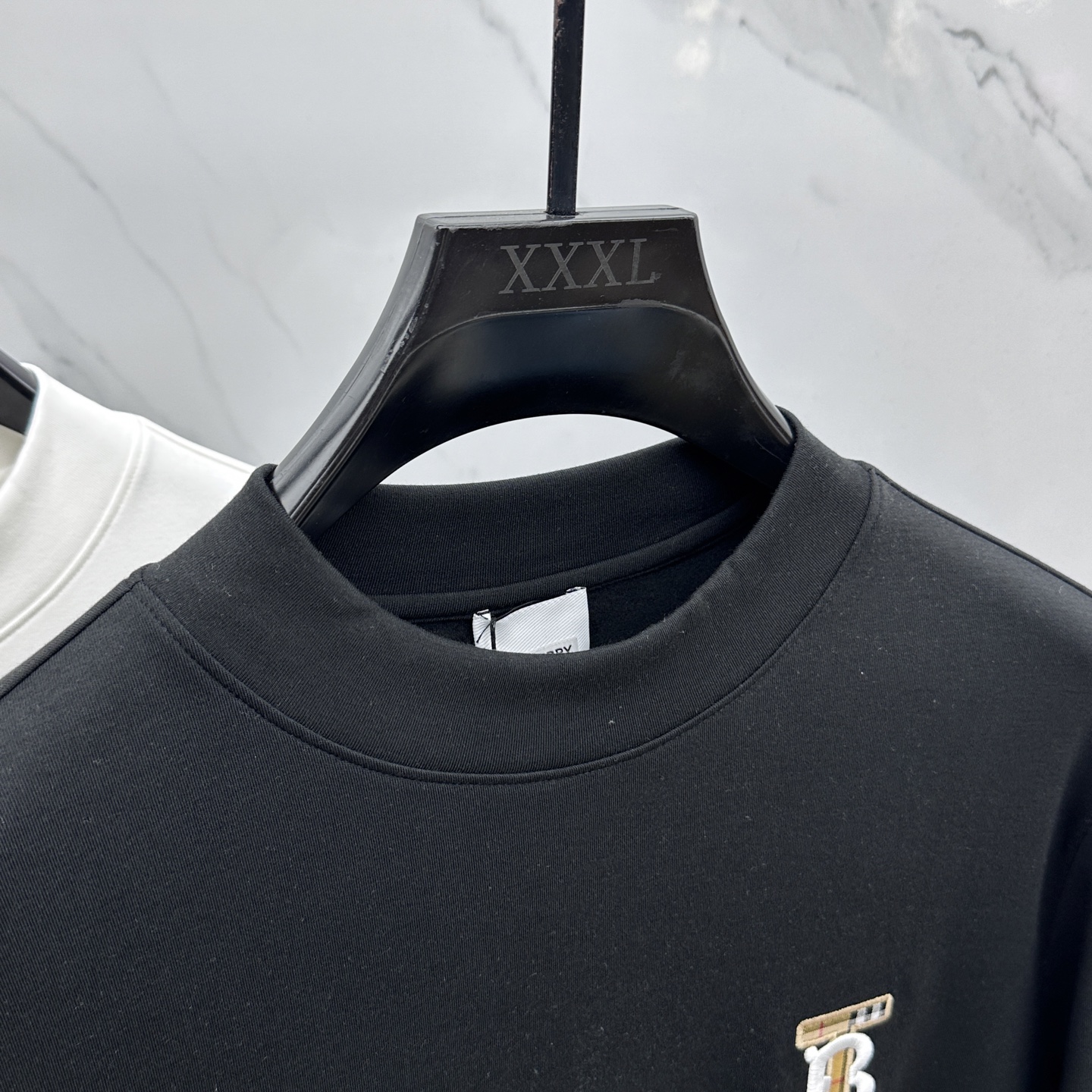 🆕Burberry巴宝莉 2025秋冬新款长袖打底衫保暖，同步发售！定制专属纯棉面料，内微磨毛，胸前采用