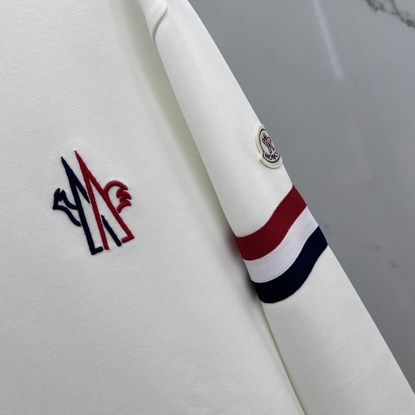 🆕Moncler蒙口 2025SS柜台同步秋冬新品 男士圆领套头滑雪系列卫衣 客供长绒毛圈棉,扎扎实实的