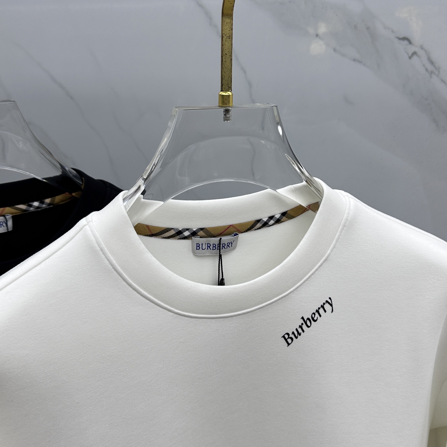 🆕Burberry巴宝莉 2025ss秋冬新品刺绣圆领套头卫衣 高超的时尚魅力风范,特立独行的艺术气息.