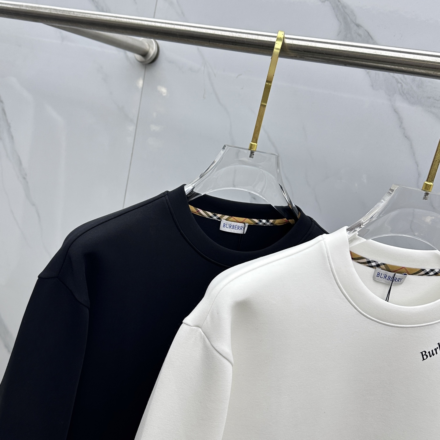 🆕Burberry巴宝莉 2025ss秋冬新品刺绣圆领套头卫衣 高超的时尚魅力风范,特立独行的艺术气息.