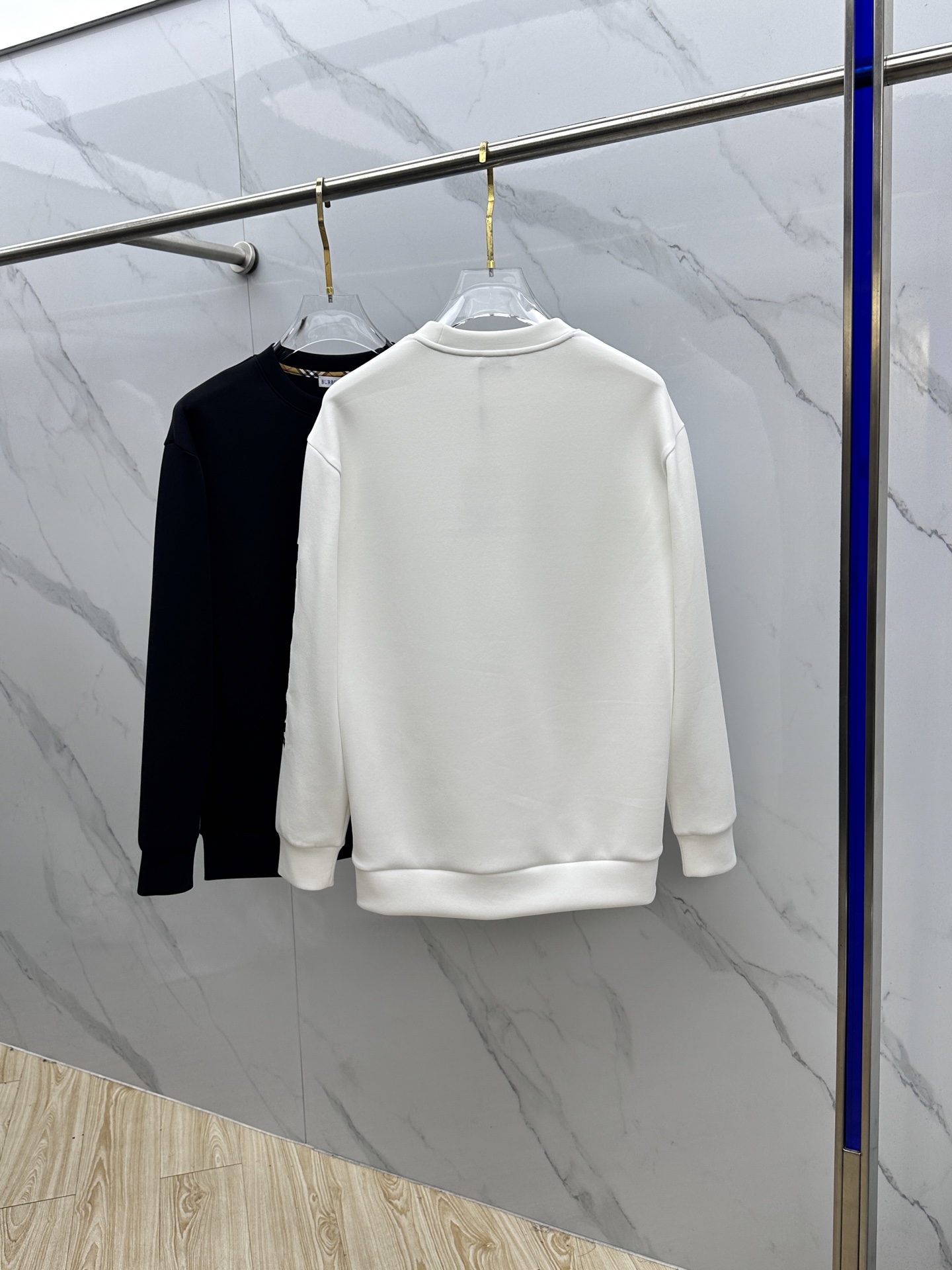 🆕Burberry巴宝莉 2025ss秋冬新品刺绣圆领套头卫衣 高超的时尚魅力风范,特立独行的艺术气息.