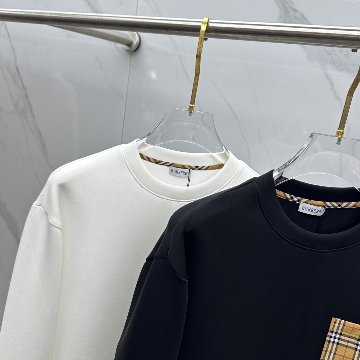 🆕Burberry巴宝莉 2025ss秋冬新品刺绣圆领套头卫衣 高超的时尚魅力风范,特立独行的艺术气息.