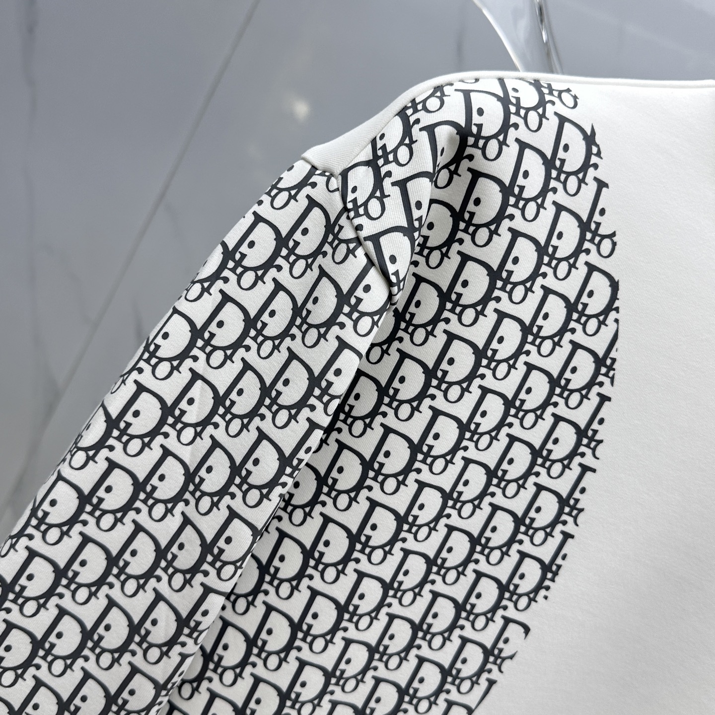 🆕Dior迪奥 秋冬新品刺绣圆领套头卫衣 高超的时尚魅力风范,特立独行的艺术气息.客供定制面料高克重棉面